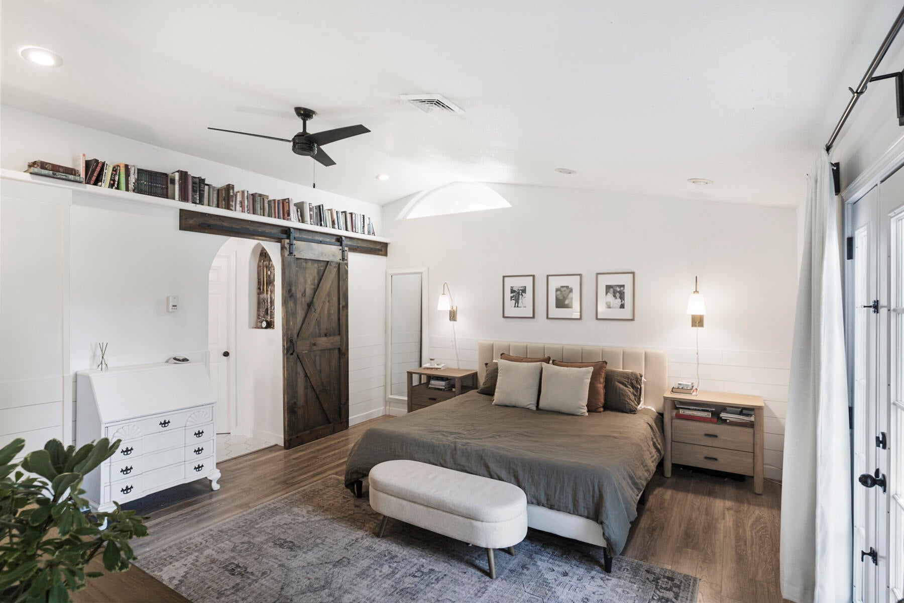 Bend, Oregon, 97703, United States, 4 Bedrooms Bedrooms, ,3 BathroomsBathrooms,Residential,Active,1790219