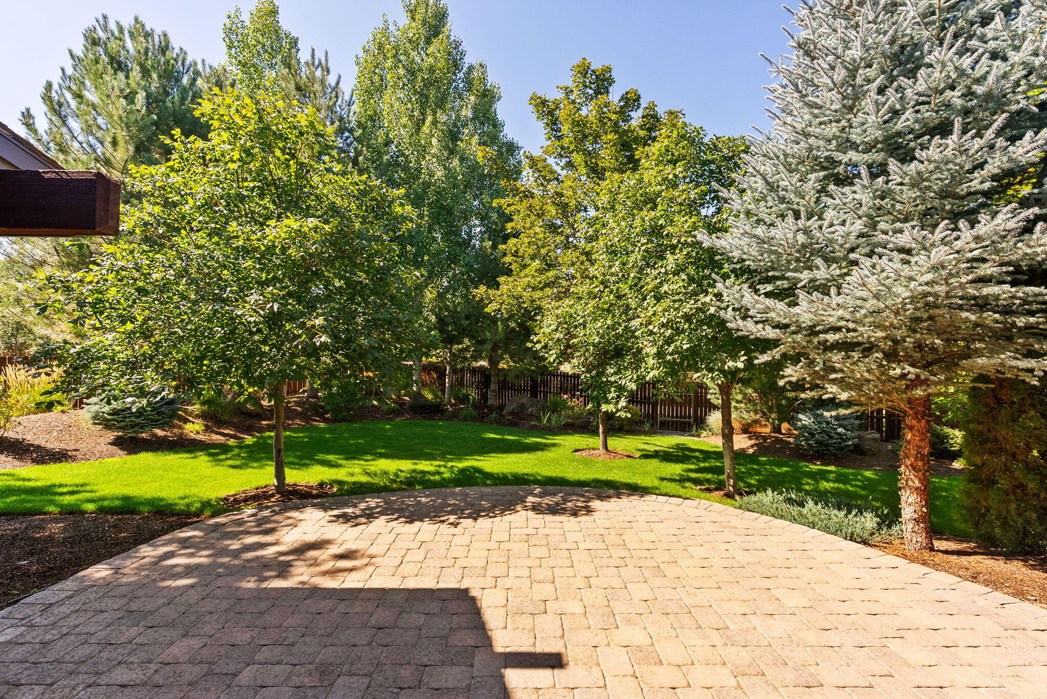 Bend, Oregon, 97702, United States, 3 Bedrooms Bedrooms, ,4 BathroomsBathrooms,Residential,Active,1952481