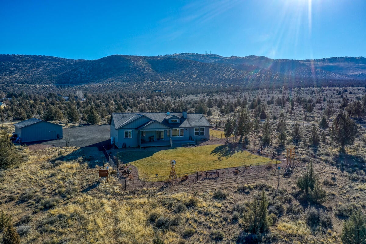 Powell Butte, Oregon, 97753, United States, 4 Bedrooms Bedrooms, ,3 BathroomsBathrooms,Residential,Active,1908146