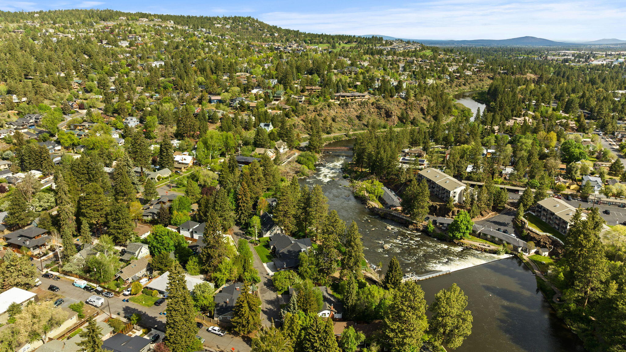 Bend, Oregon, 97703, United States, 3 Bedrooms Bedrooms, ,2 BathroomsBathrooms,Residential,Active,1904740