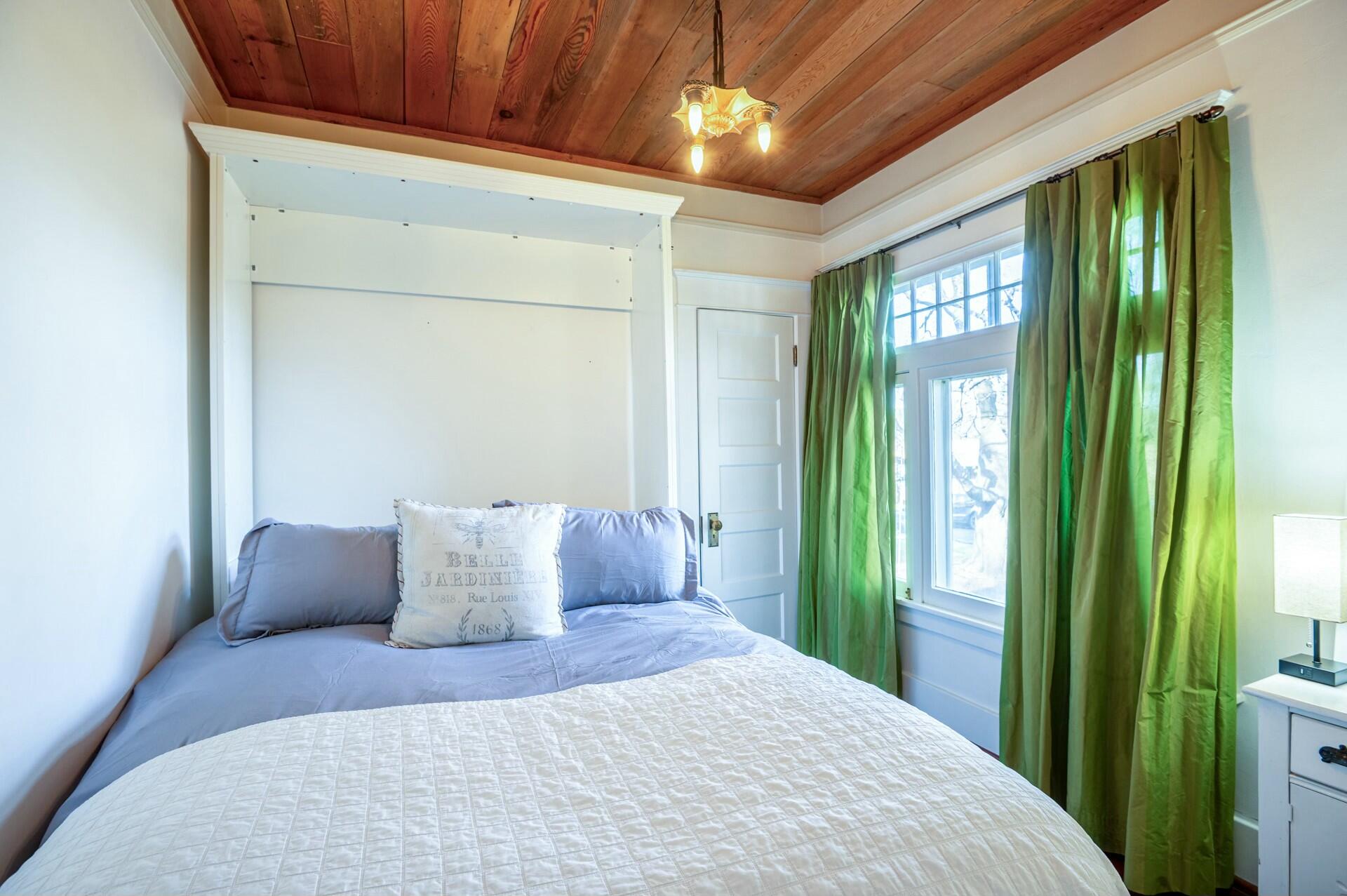 Bend, Oregon, 97703, United States, 3 Bedrooms Bedrooms, ,2 BathroomsBathrooms,Residential,Active,1756823