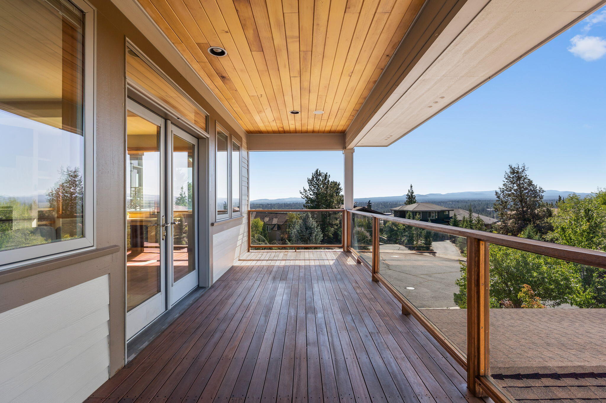 Bend, Oregon, 97702, United States, 3 Bedrooms Bedrooms, ,4 BathroomsBathrooms,Residential,Active,1929788