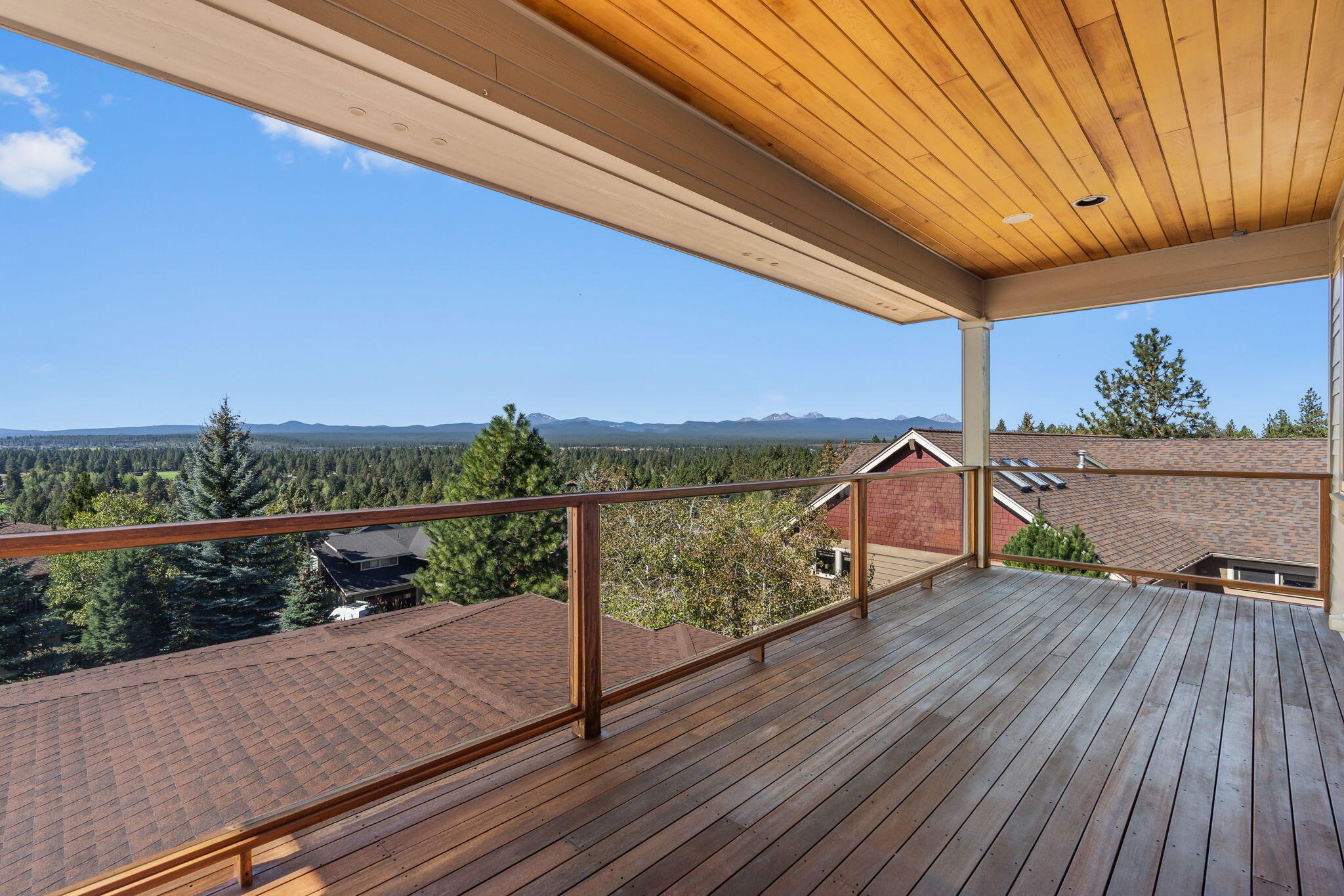 Bend, Oregon, 97702, United States, 3 Bedrooms Bedrooms, ,4 BathroomsBathrooms,Residential,Active,1929788