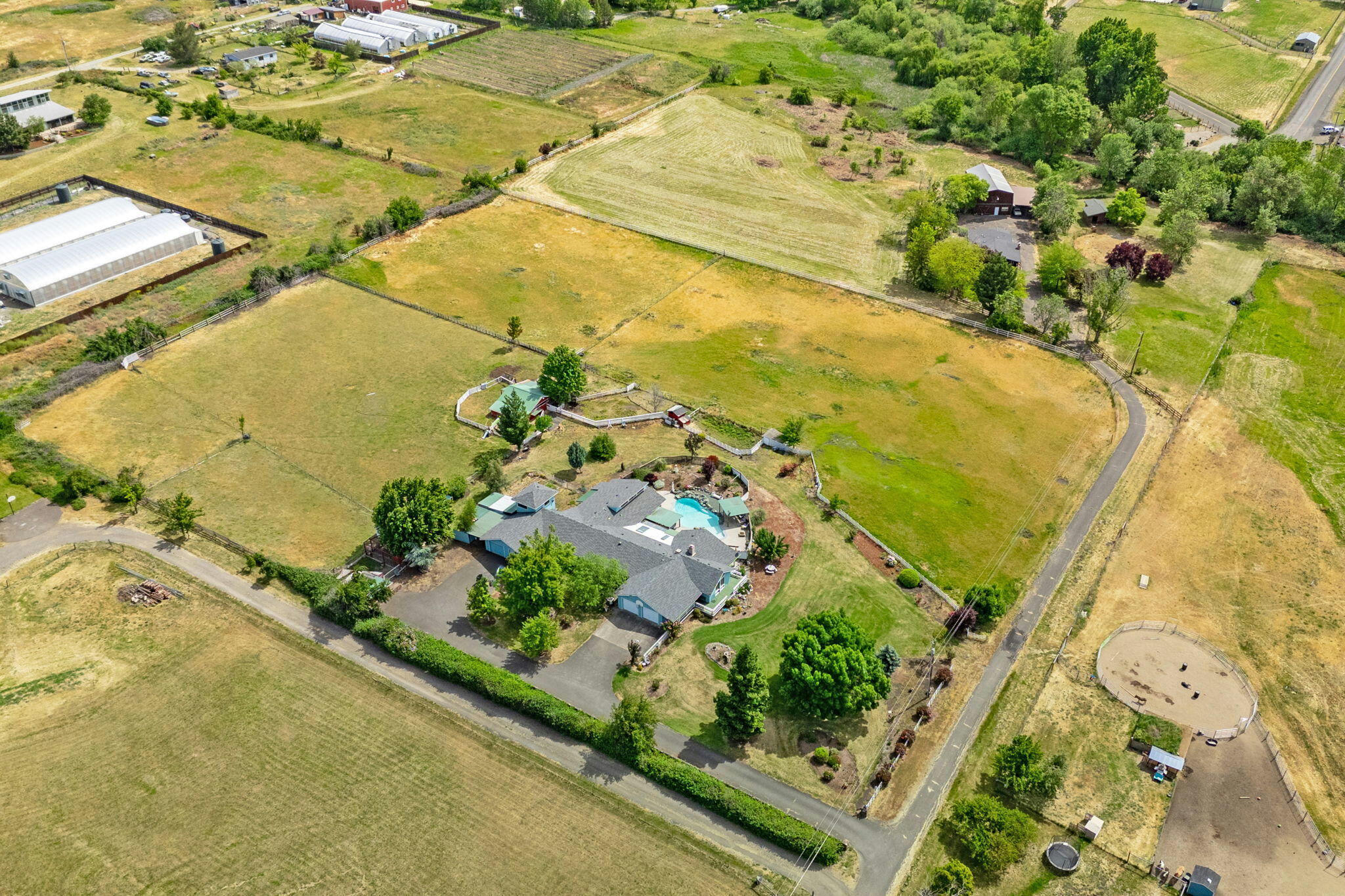 Ashland, Oregon, 97520, United States, 4 Bedrooms Bedrooms, ,4 BathroomsBathrooms,Residential,Active,1741601
