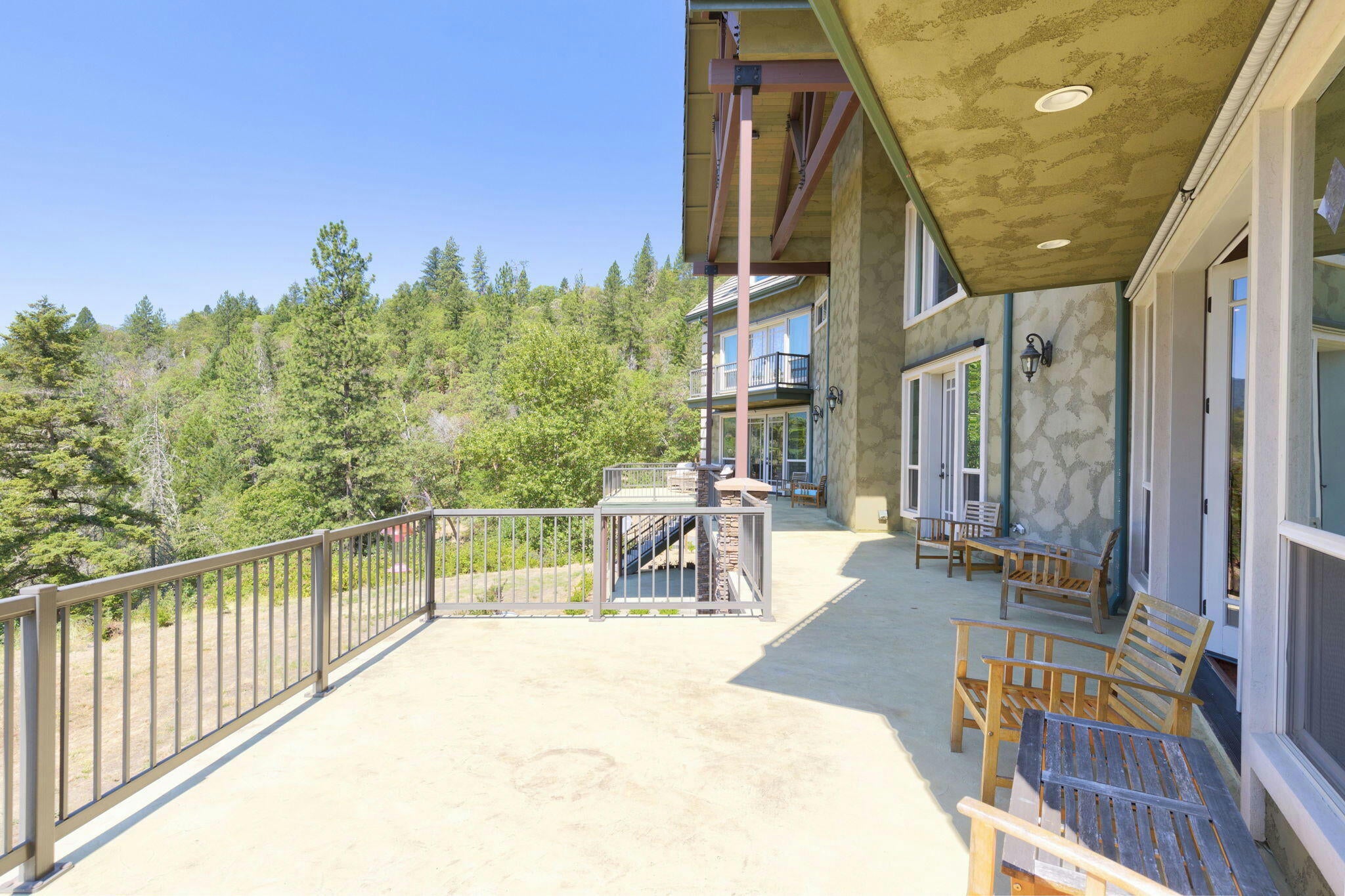 Grants Pass, Oregon, 97527, United States, ,6 BathroomsBathrooms,Residential,Active,1748769