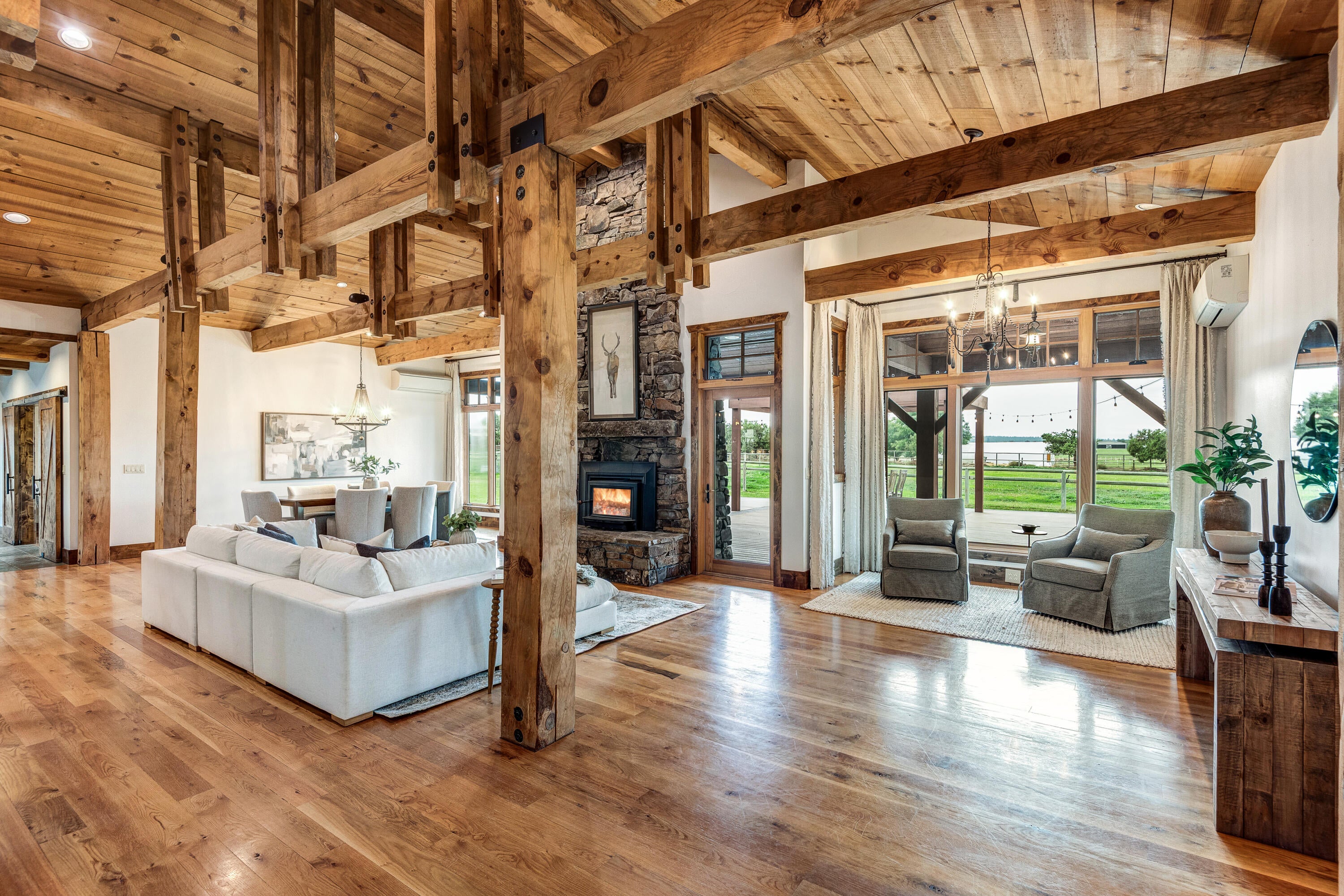 Bend, Oregon, 97703, United States, 3 Bedrooms Bedrooms, ,3 BathroomsBathrooms,Residential,Active,1953693