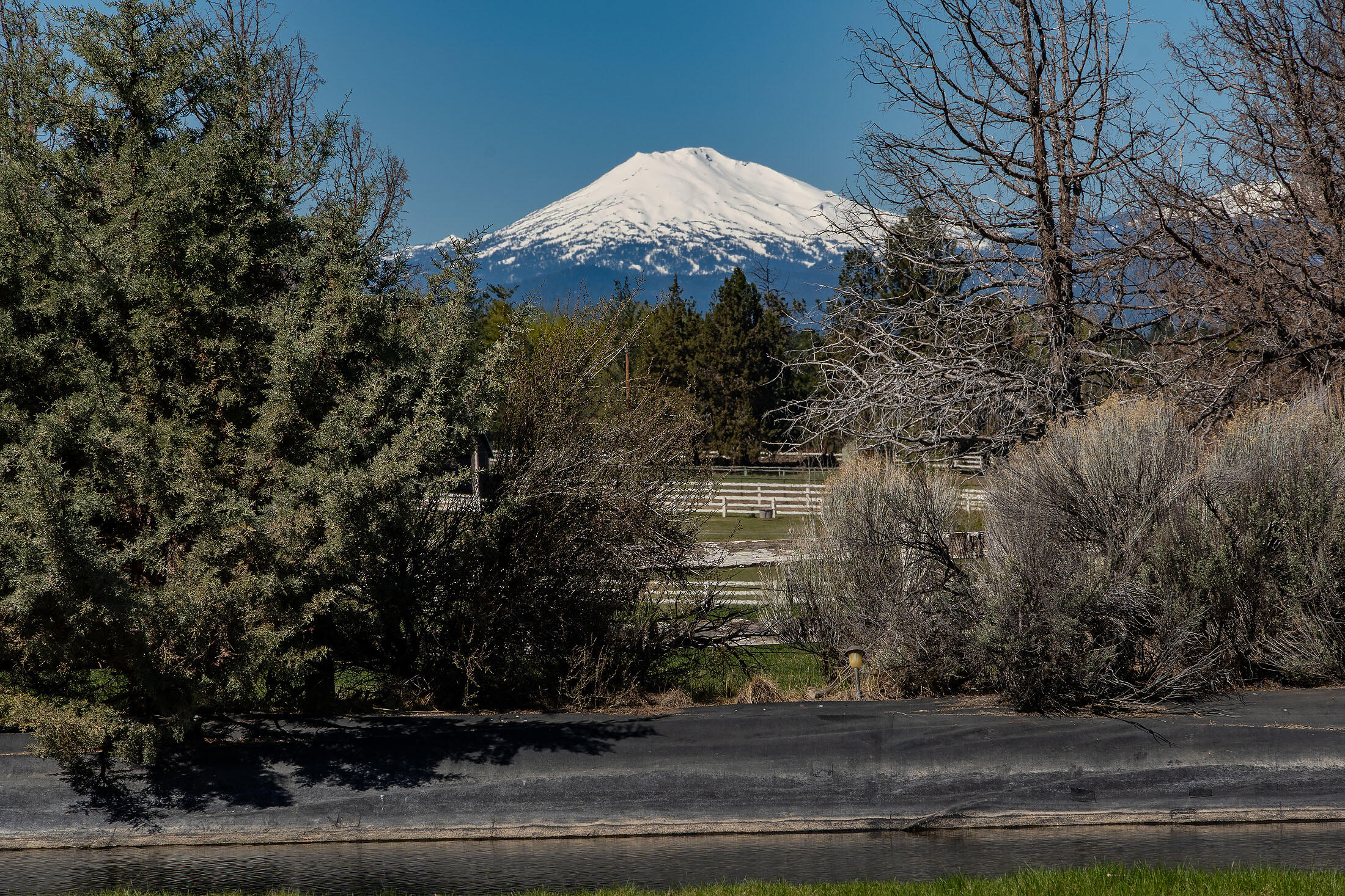 Bend, Oregon, 97702, United States, 3 Bedrooms Bedrooms, ,3 BathroomsBathrooms,Residential,Active,1952444