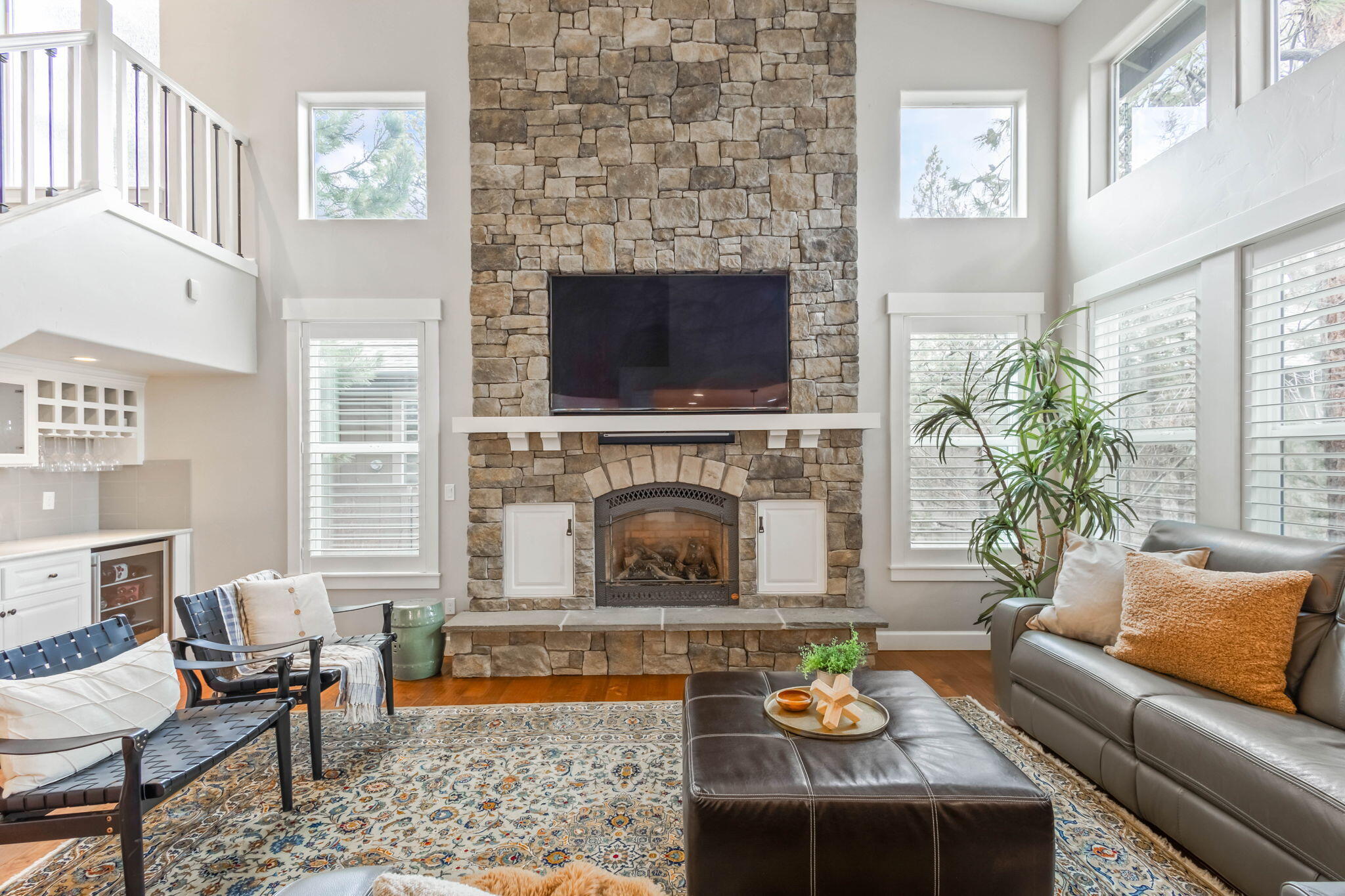 Bend, Oregon, 97702, United States, 4 Bedrooms Bedrooms, ,5 BathroomsBathrooms,Residential,Active,1726847