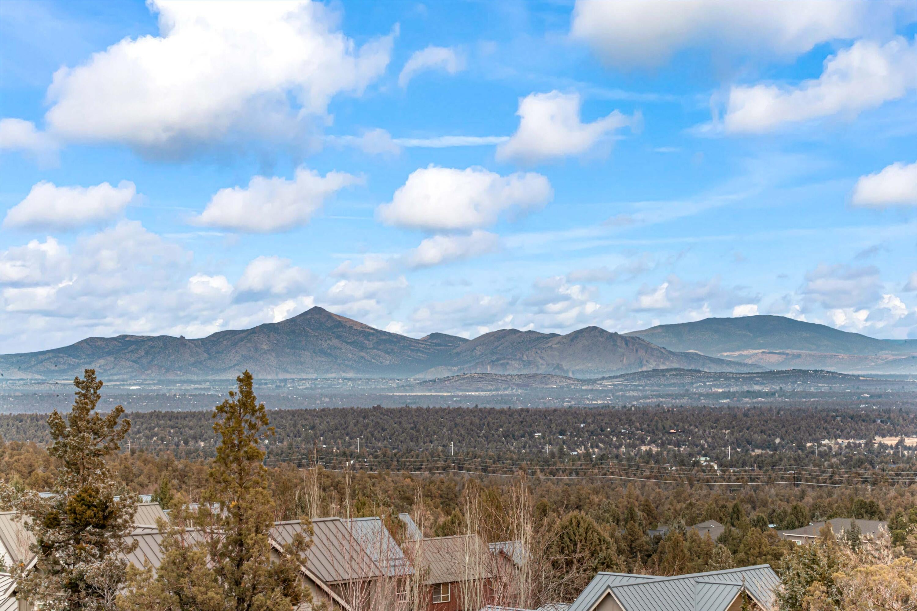 Redmond, Oregon, 97756, United States, 3 Bedrooms Bedrooms, ,4 BathroomsBathrooms,Residential,Active,2002359