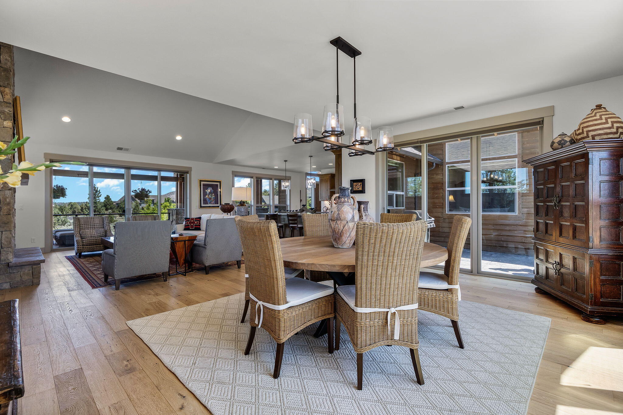 Powell Butte, Oregon, 97753, United States, 3 Bedrooms Bedrooms, ,3 BathroomsBathrooms,Residential,Active,1884879