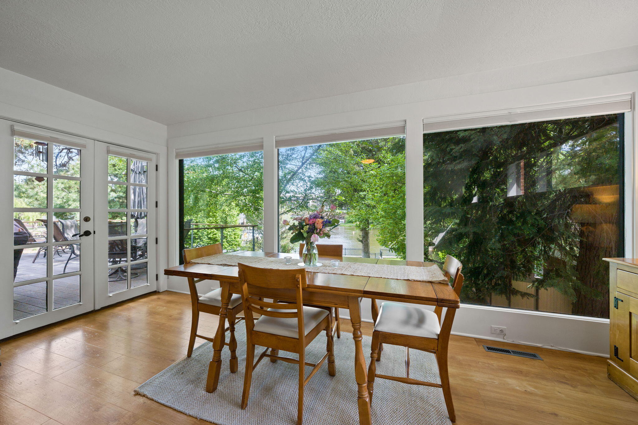 Bend, Oregon, 97703, United States, 3 Bedrooms Bedrooms, ,2 BathroomsBathrooms,Residential,Active,1904740