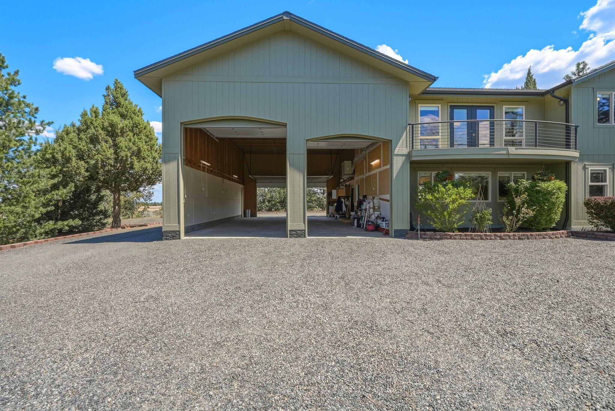 Bend, Oregon, 97702, United States, 3 Bedrooms Bedrooms, ,5 BathroomsBathrooms,Residential,Active,2045021