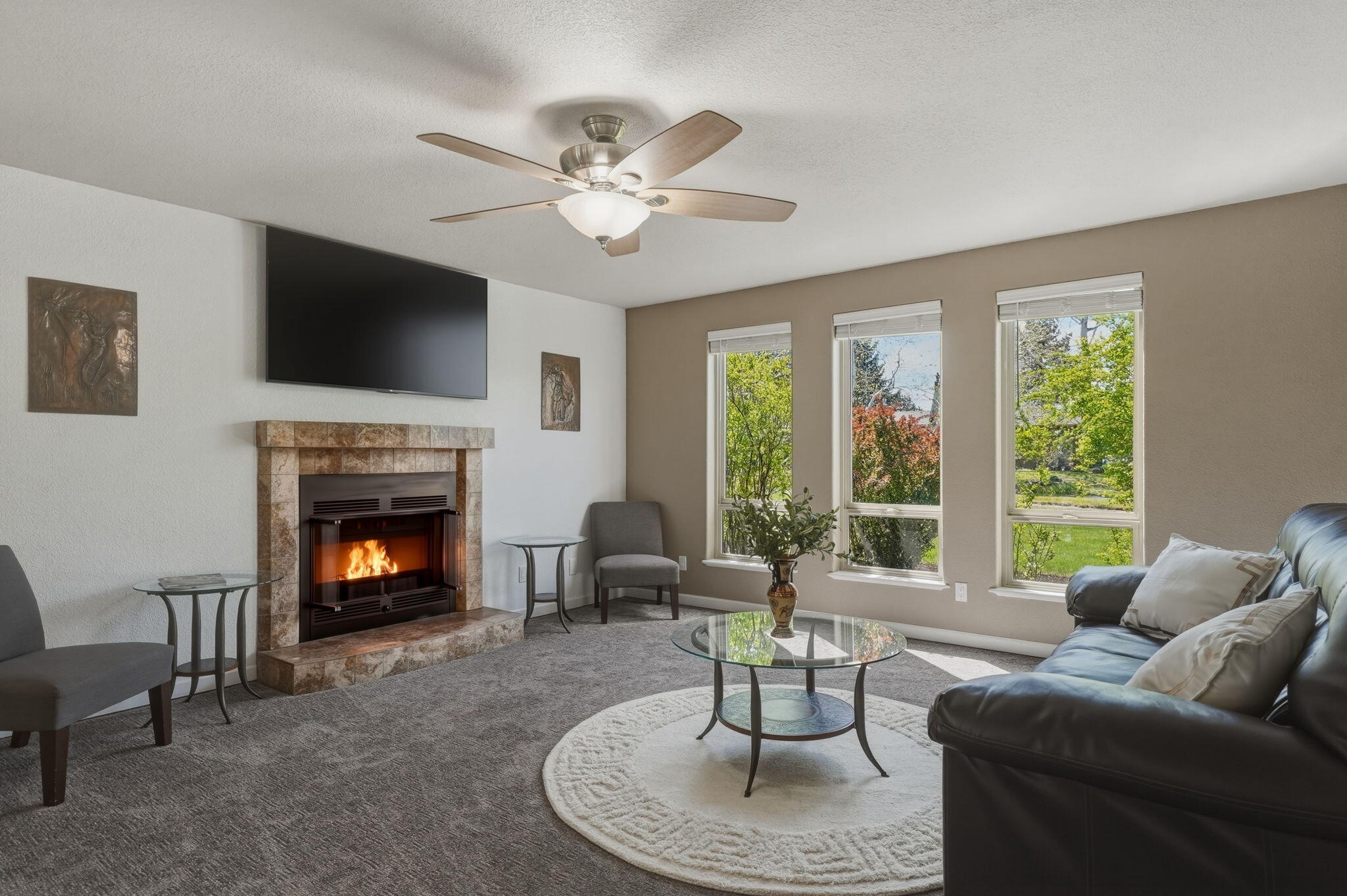 Bend, Oregon, 97702, United States, 3 Bedrooms Bedrooms, ,5 BathroomsBathrooms,Residential,Active,2045021