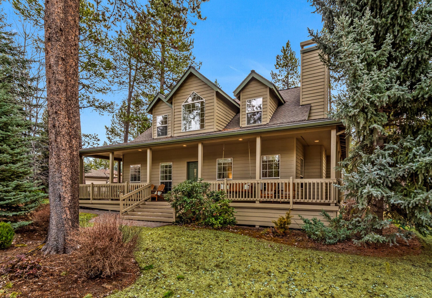 Sunriver, Oregon, 97707, United States, 3 Bedrooms Bedrooms, ,3 BathroomsBathrooms,Residential,Active,2029758