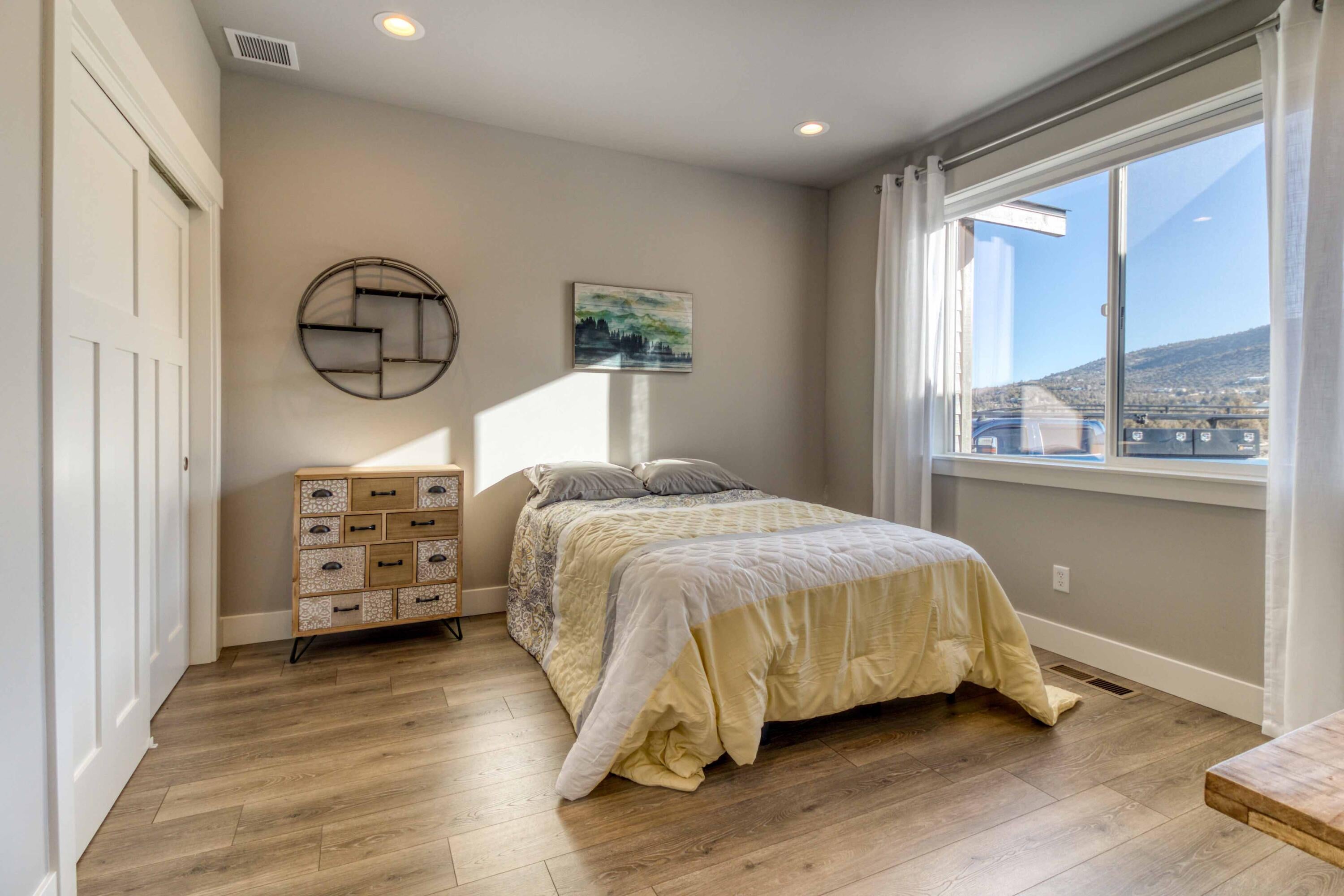 Powell Butte, Oregon, 97753, United States, 4 Bedrooms Bedrooms, ,3 BathroomsBathrooms,Residential,Active,1908146