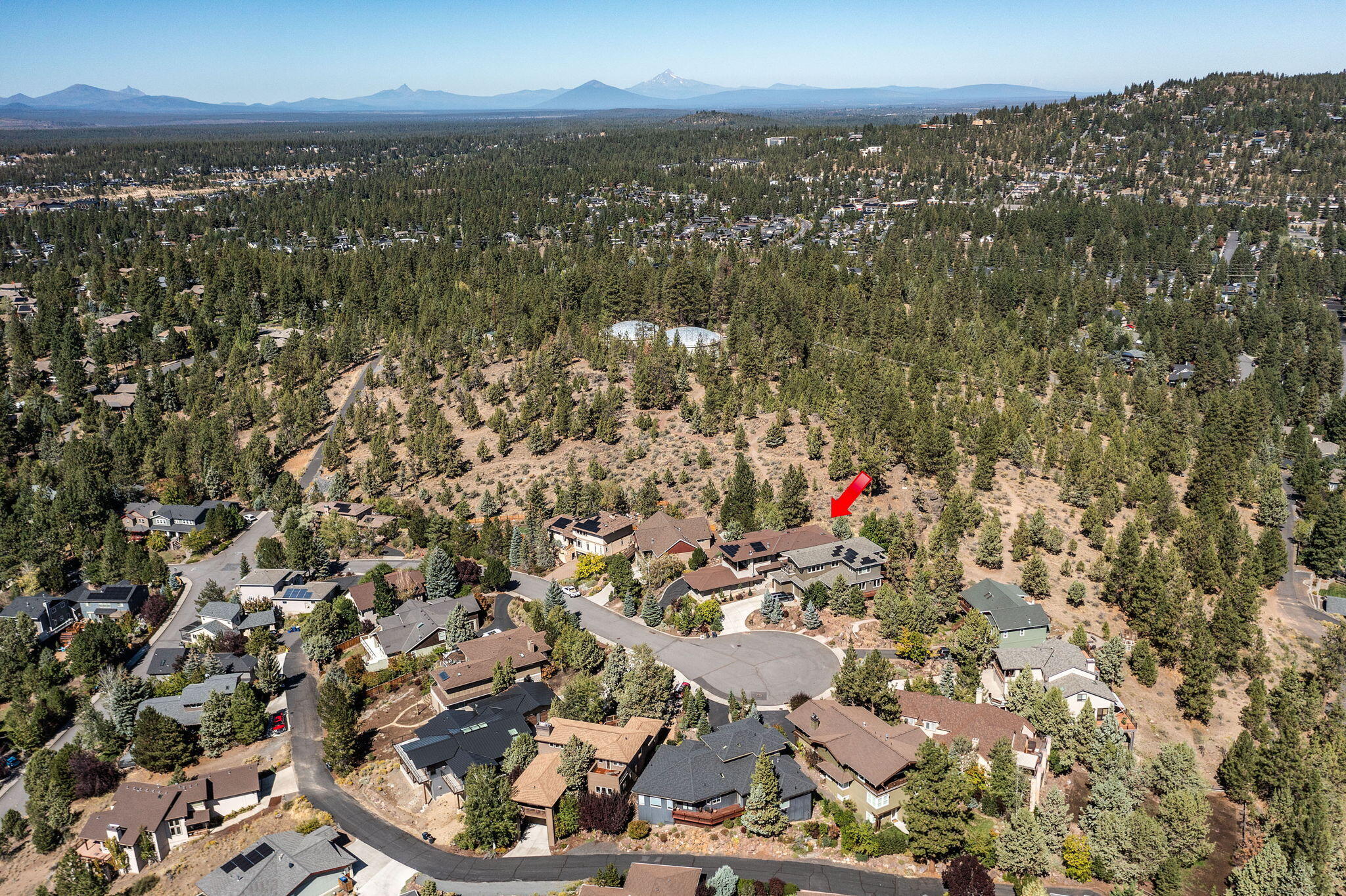 Bend, Oregon, 97702, United States, 3 Bedrooms Bedrooms, ,4 BathroomsBathrooms,Residential,Active,1929788