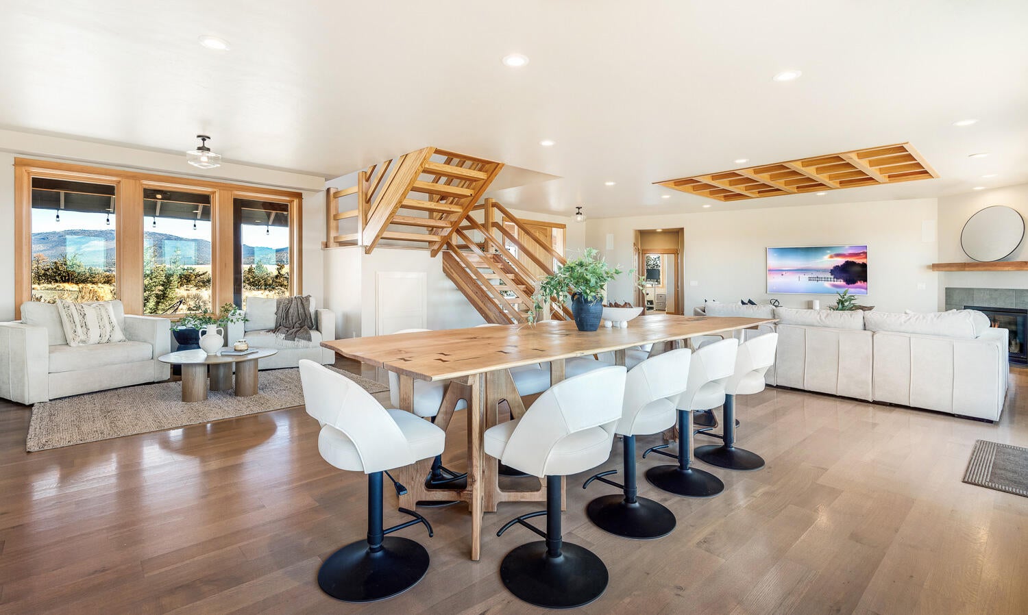 Powell Butte, Oregon, 97753, United States, 3 Bedrooms Bedrooms, ,4 BathroomsBathrooms,Residential,Active,2001062