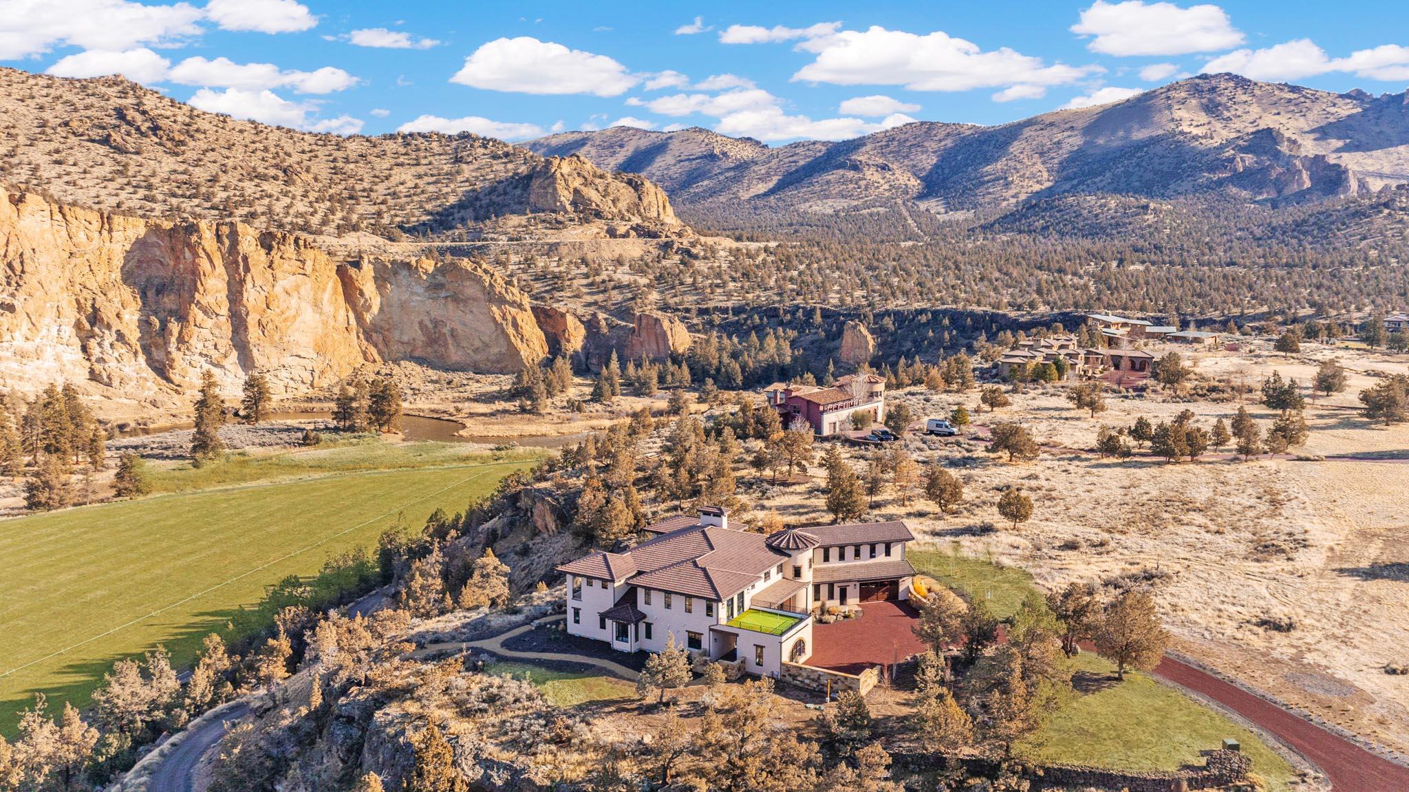 Terrebonne, Oregon, 97760, United States, 5 Bedrooms Bedrooms, ,5 BathroomsBathrooms,Residential,Active,1747251