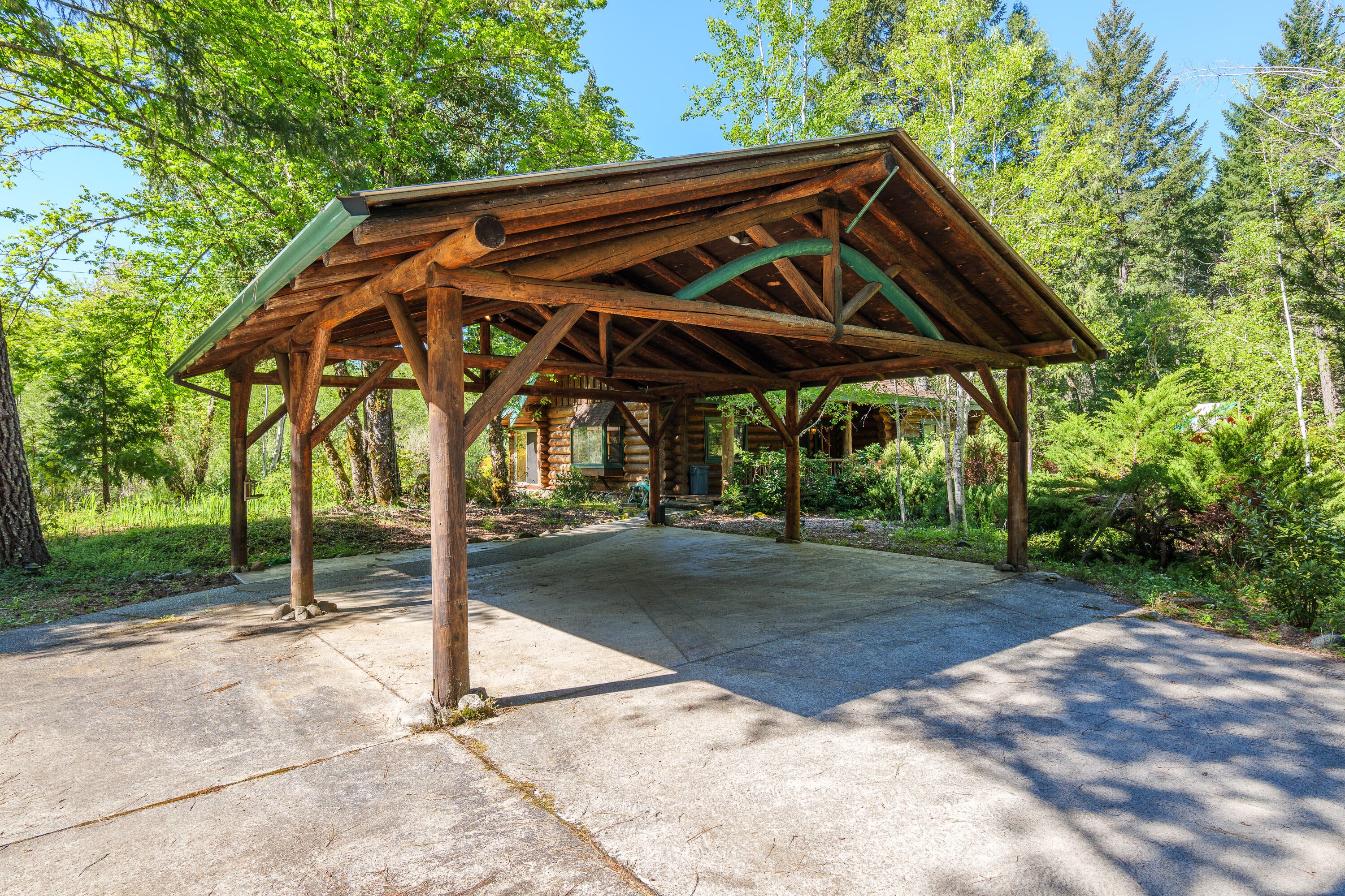 Selma, Oregon, 97538, United States, 5 Bedrooms Bedrooms, ,5 BathroomsBathrooms,Residential,Active,1902945