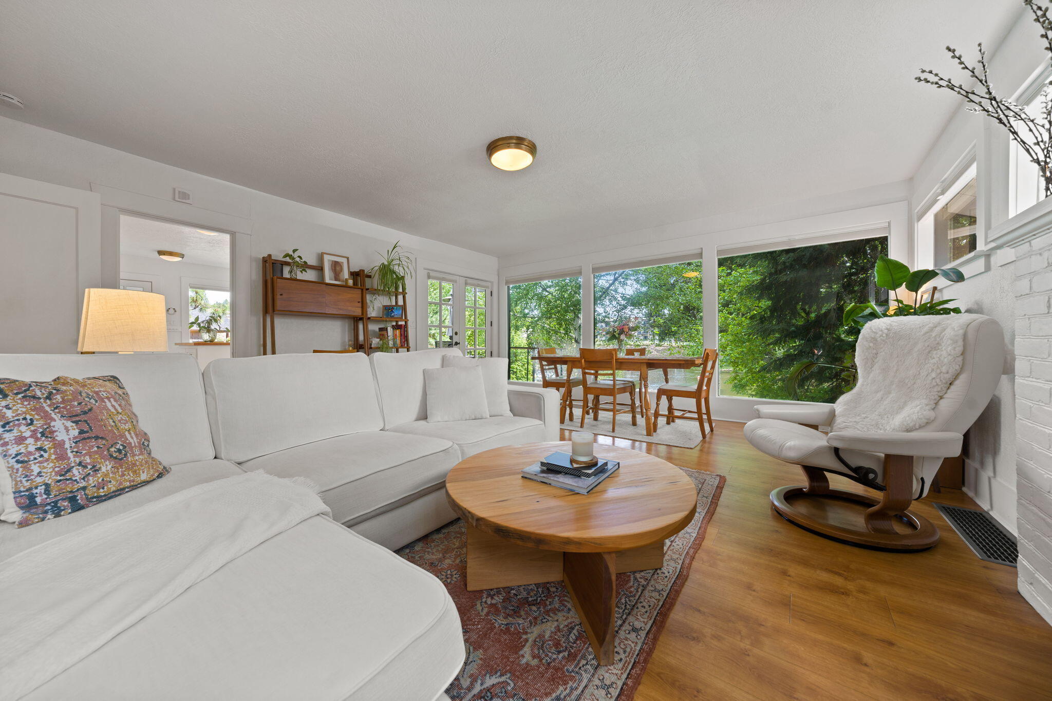 Bend, Oregon, 97703, United States, 3 Bedrooms Bedrooms, ,2 BathroomsBathrooms,Residential,Active,1904740