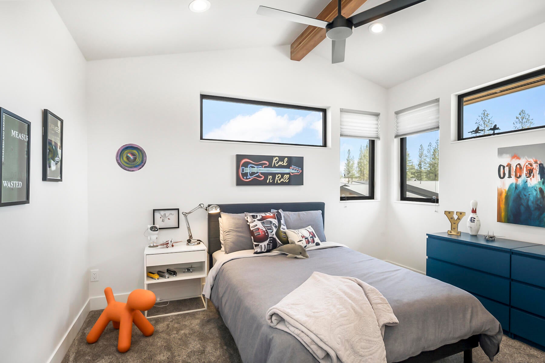 Bend, Oregon, 97703, United States, 3 Bedrooms Bedrooms, ,3 BathroomsBathrooms,Residential,Active,2008310