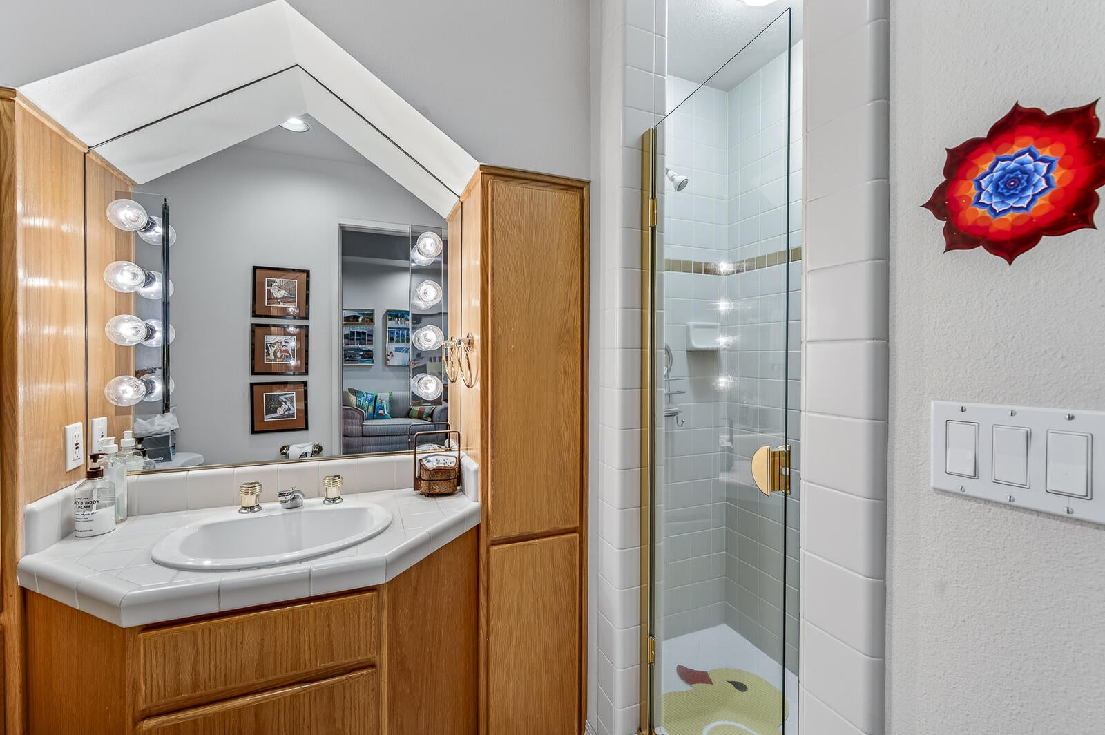 Bend, Oregon, 97702, United States, 4 Bedrooms Bedrooms, ,5 BathroomsBathrooms,Residential,Active,2007101