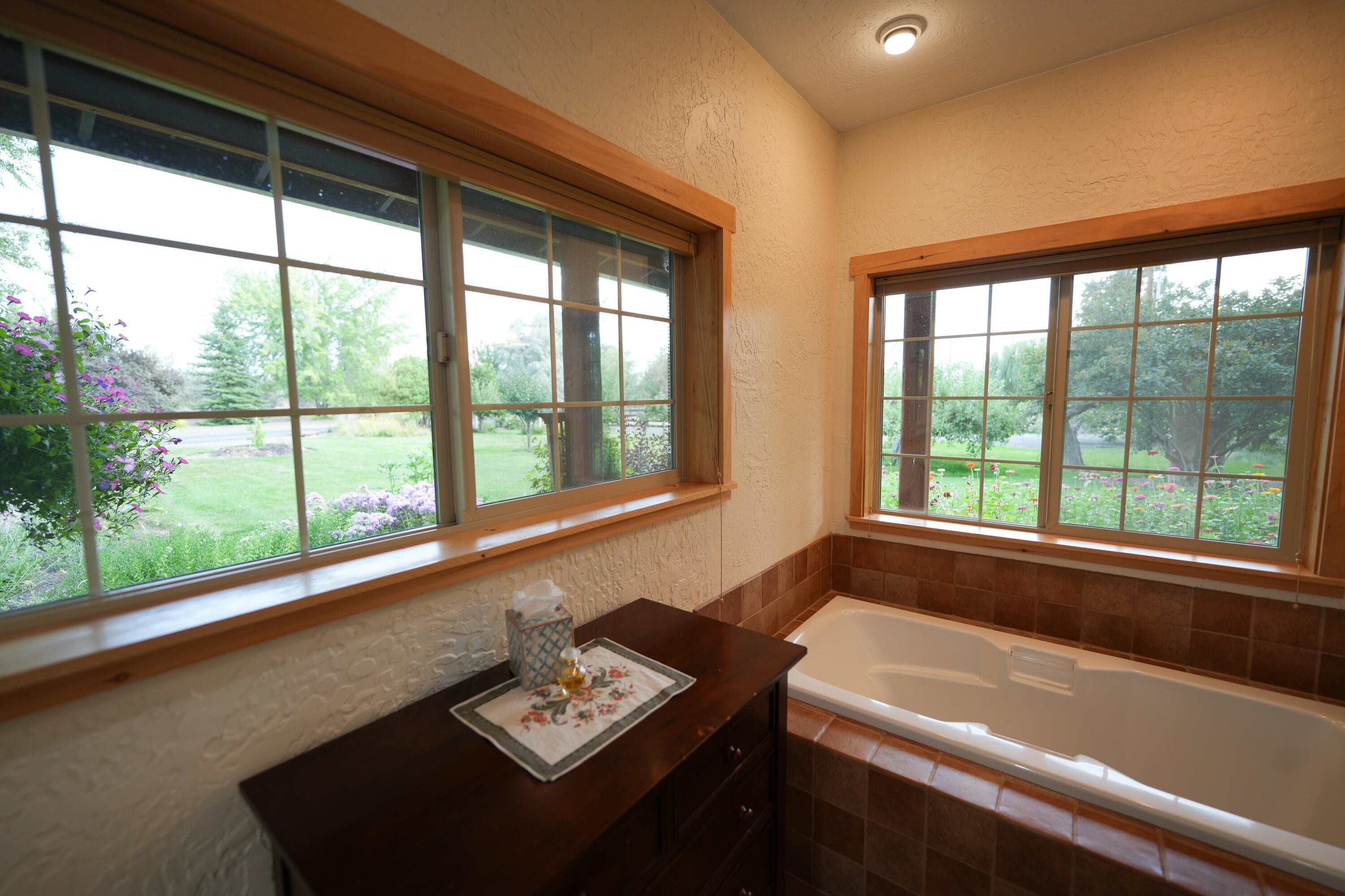 Powell Butte, Oregon, 97753, United States, ,3 BathroomsBathrooms,Residential,Active,1769369