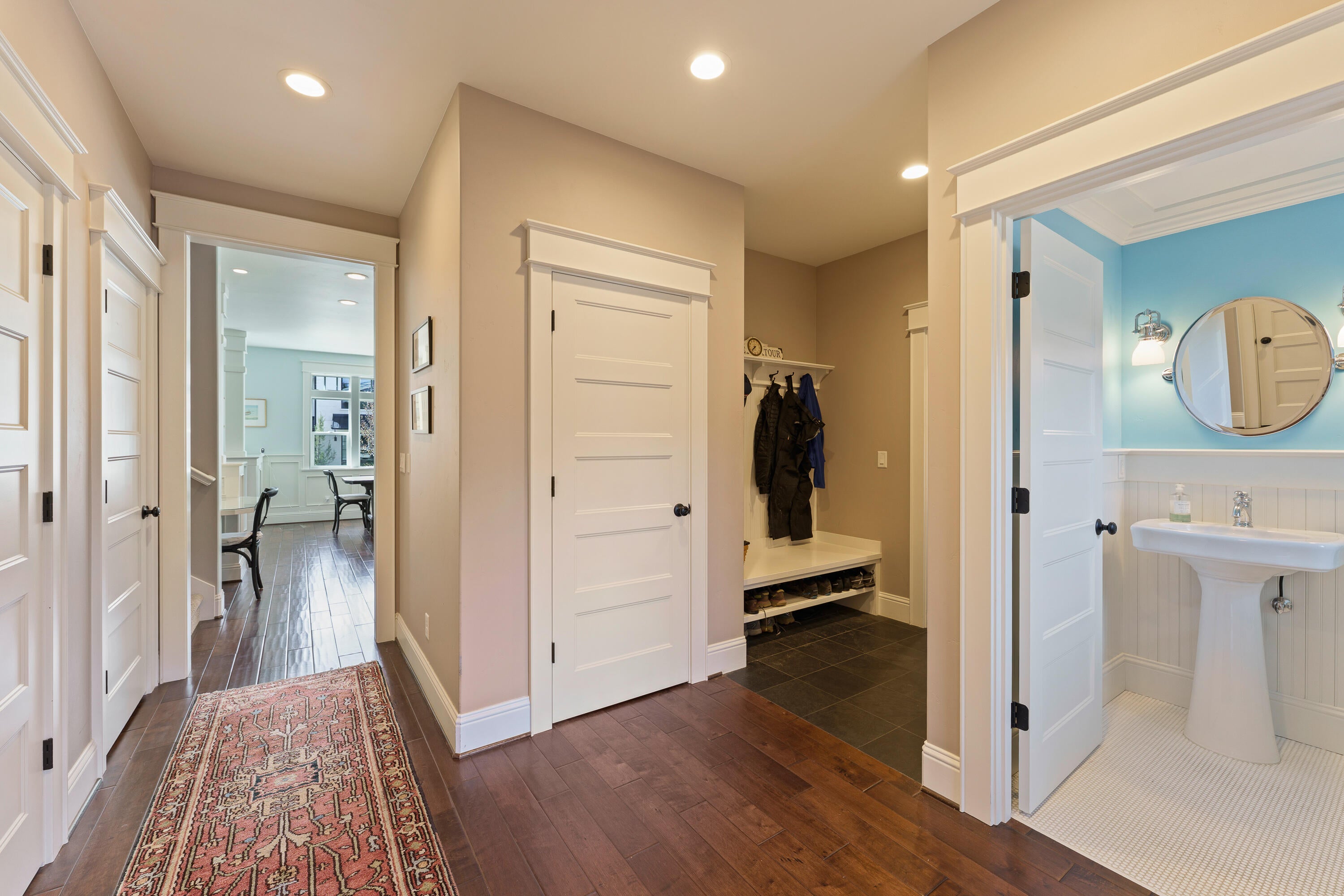 Bend, Oregon, 97703, United States, 4 Bedrooms Bedrooms, ,3 BathroomsBathrooms,Residential,Active,1764459