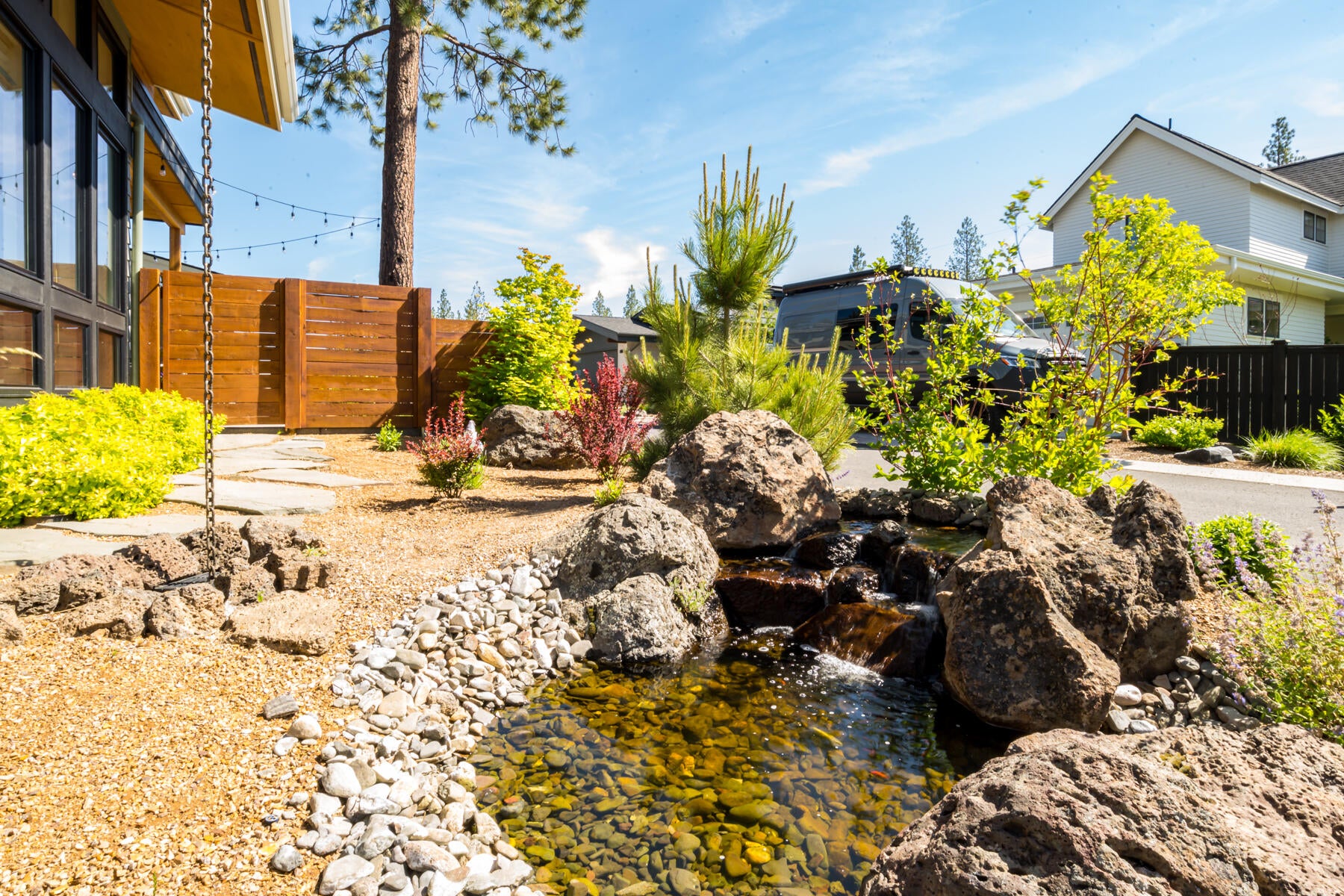 Bend, Oregon, 97703, United States, 3 Bedrooms Bedrooms, ,3 BathroomsBathrooms,Residential,Active,2008310