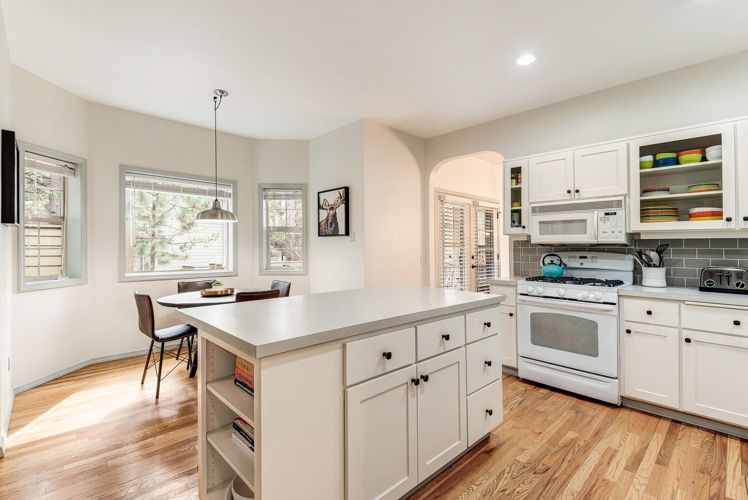Sunriver, Oregon, 97707, United States, 3 Bedrooms Bedrooms, ,3 BathroomsBathrooms,Residential,Active,2029758
