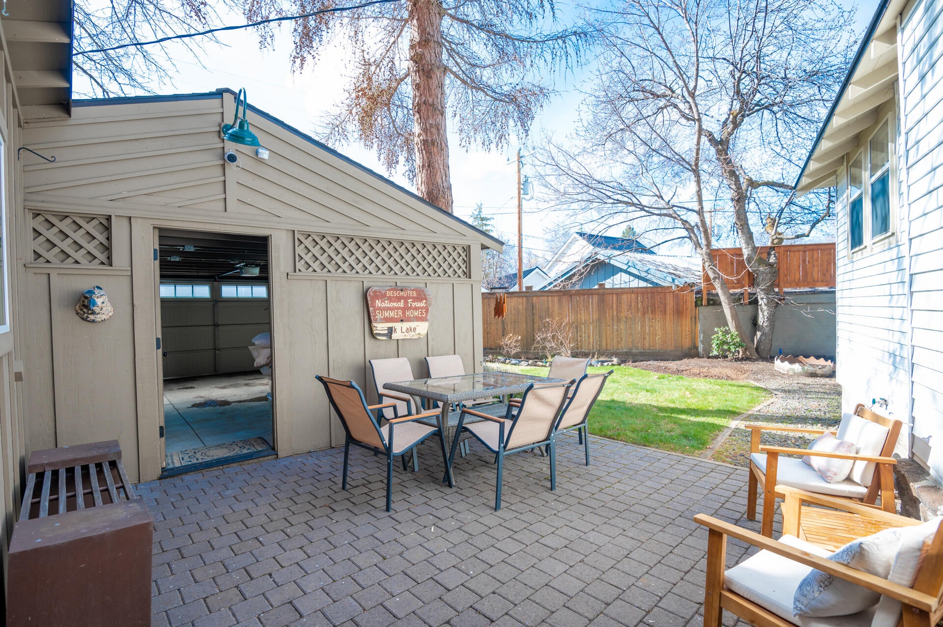 Bend, Oregon, 97703, United States, 3 Bedrooms Bedrooms, ,2 BathroomsBathrooms,Residential,Active,1756823
