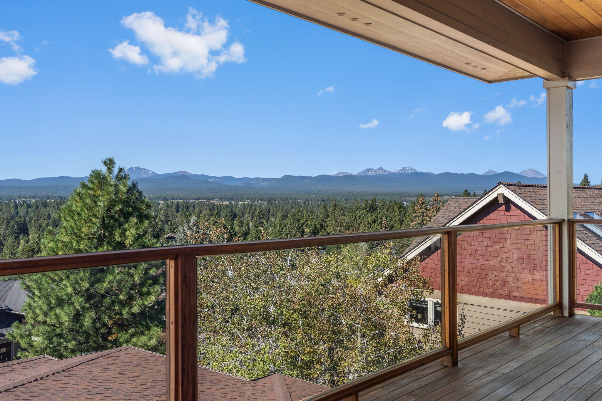 Bend, Oregon, 97702, United States, 3 Bedrooms Bedrooms, ,4 BathroomsBathrooms,Residential,Active,1929788