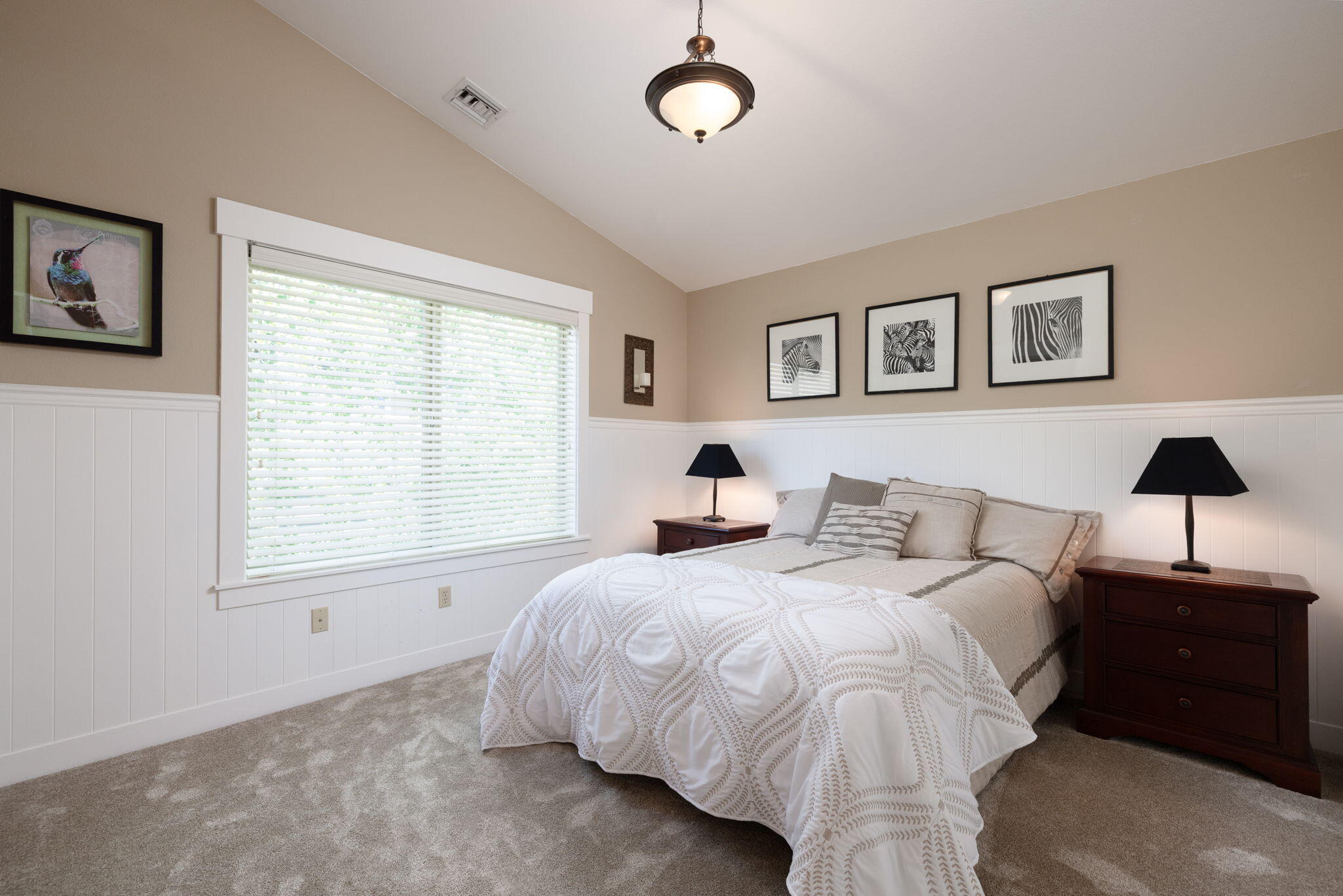 Bend, Oregon, 97702, United States, ,3 BathroomsBathrooms,Residential,Active,1850627