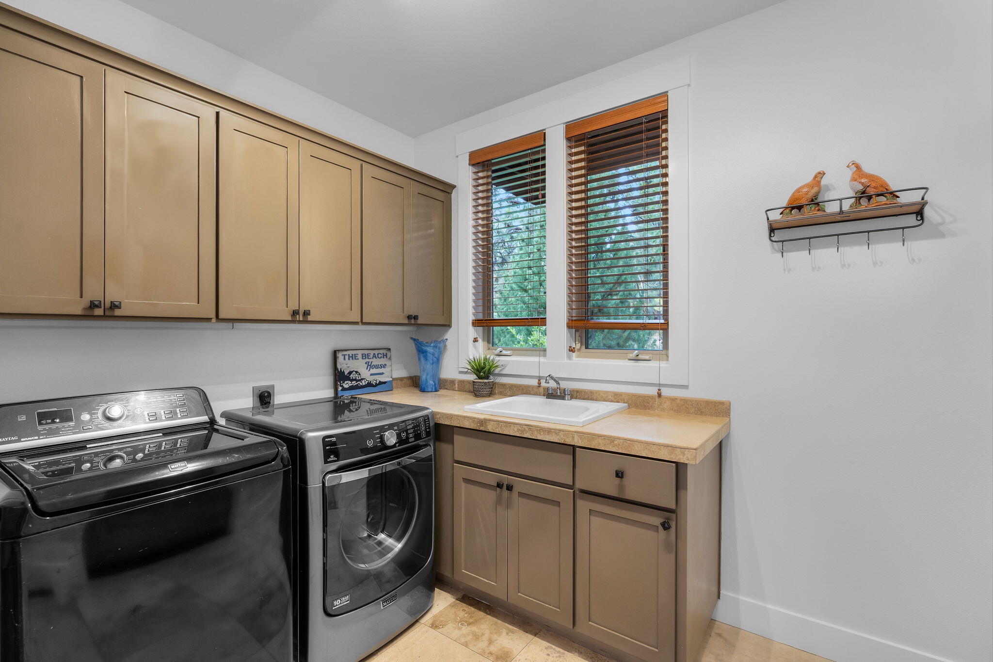 Bend, Oregon, 97702, United States, 4 Bedrooms Bedrooms, ,3 BathroomsBathrooms,Residential,Active,1913968