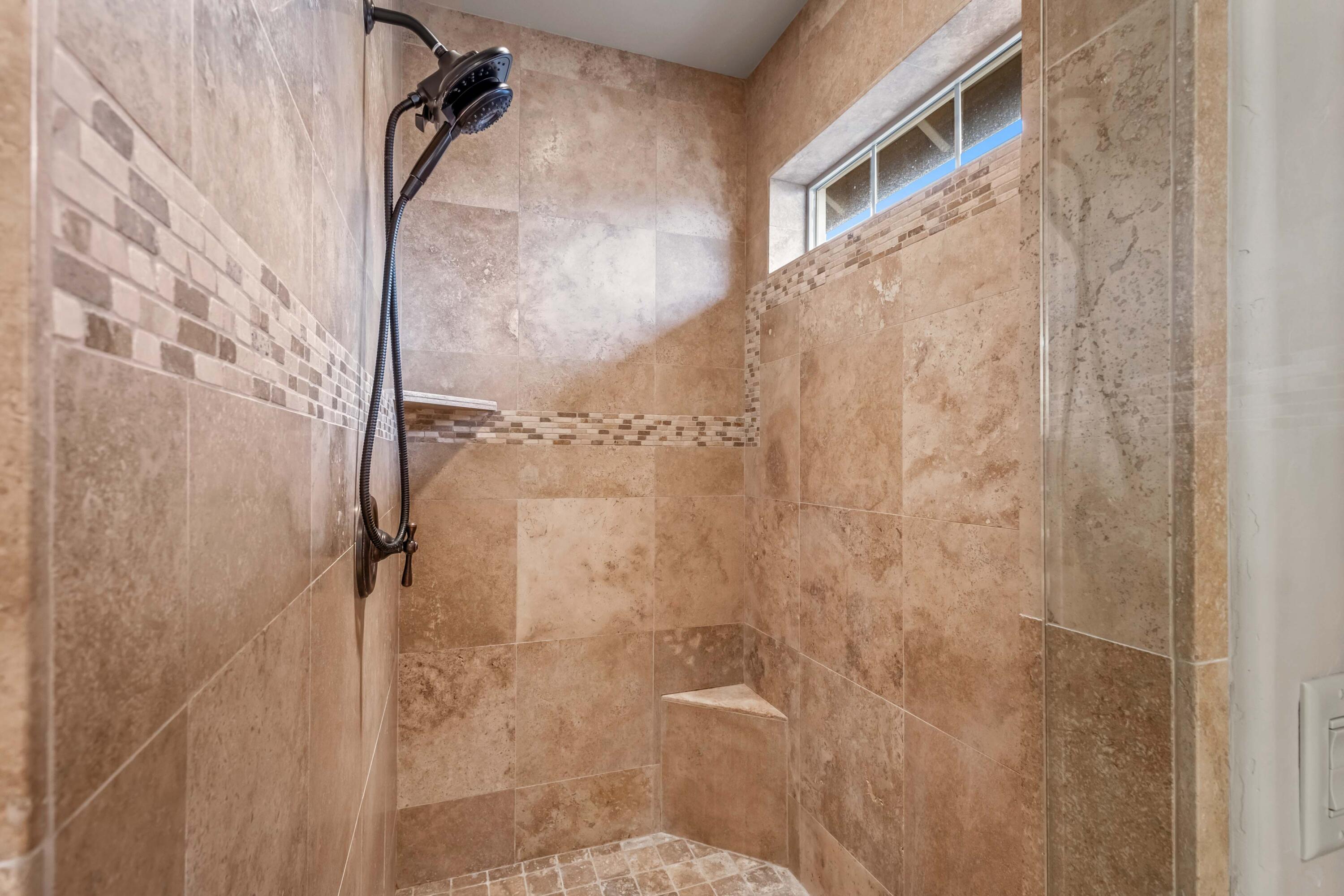 Redmond, Oregon, 97756, United States, 3 Bedrooms Bedrooms, ,4 BathroomsBathrooms,Residential,Active,2002359