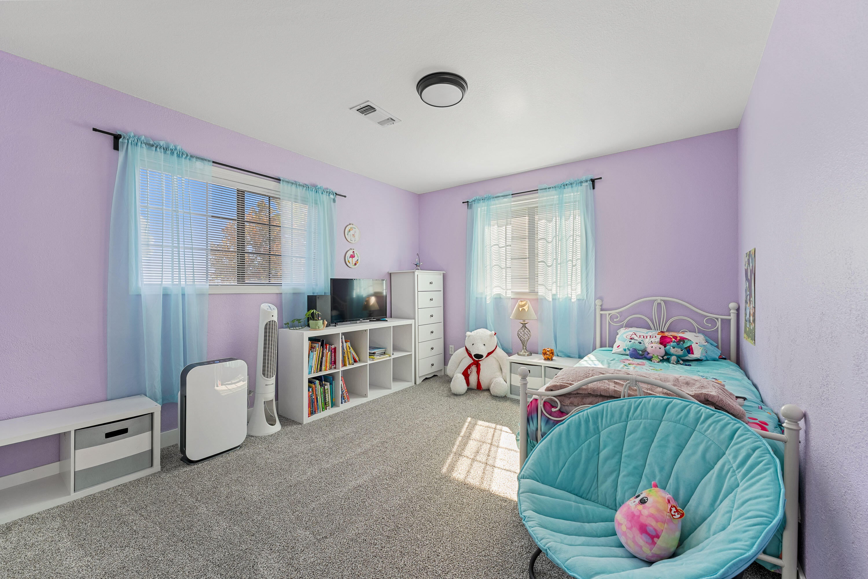 Central Point, Oregon, 97502, United States, 4 Bedrooms Bedrooms, ,3 BathroomsBathrooms,Residential,Active,1959928