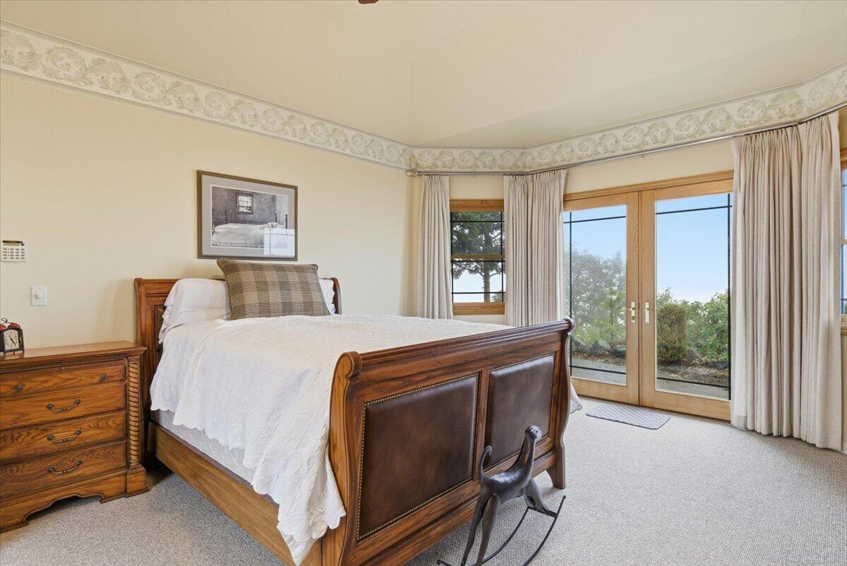 Grants Pass, Oregon, 97527, United States, 3 Bedrooms Bedrooms, ,3 BathroomsBathrooms,Residential,Active,1990612