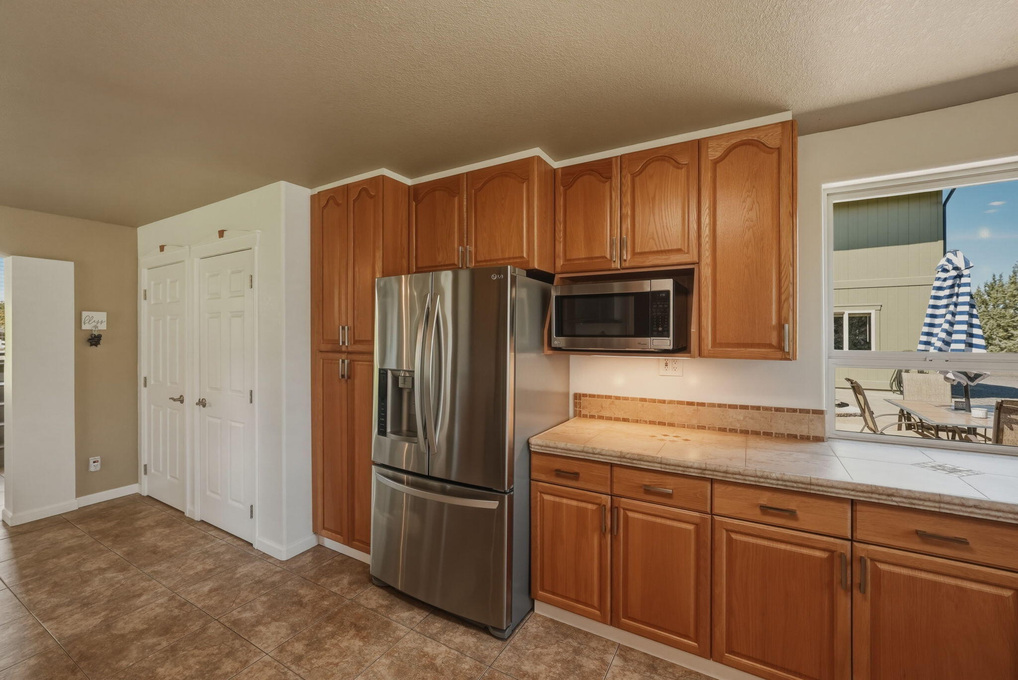 Bend, Oregon, 97702, United States, 3 Bedrooms Bedrooms, ,5 BathroomsBathrooms,Residential,Active,2045021