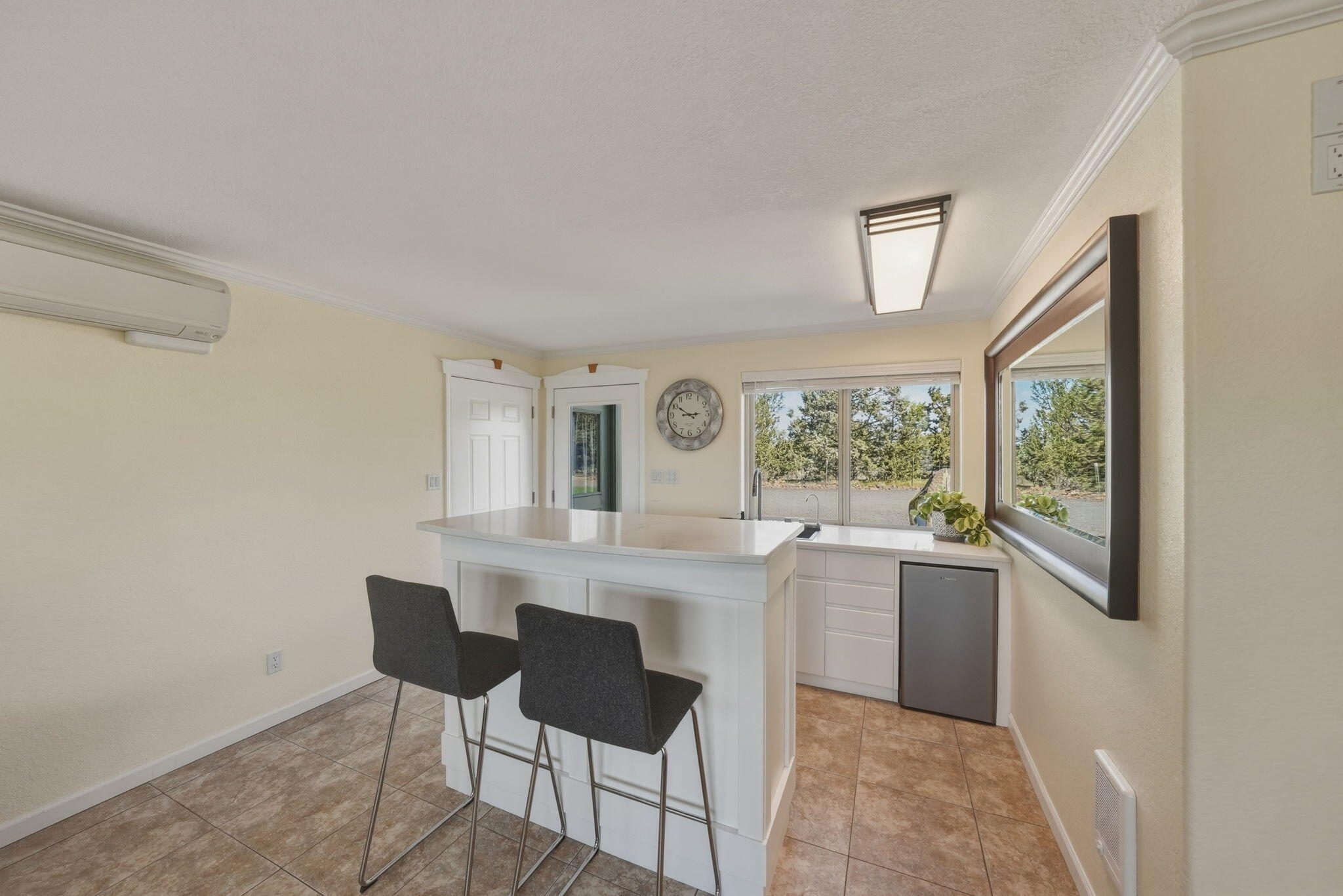 Bend, Oregon, 97702, United States, 3 Bedrooms Bedrooms, ,5 BathroomsBathrooms,Residential,Active,2045021