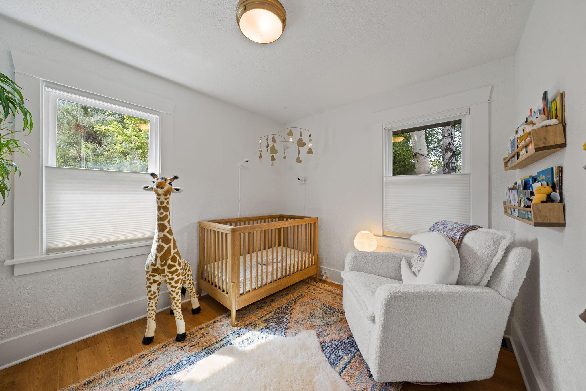 Bend, Oregon, 97703, United States, 3 Bedrooms Bedrooms, ,2 BathroomsBathrooms,Residential,Active,1904740