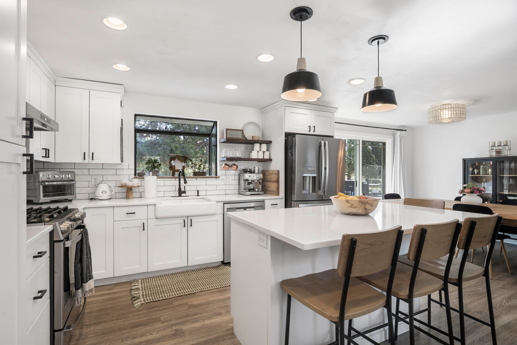 Bend, Oregon, 97703, United States, 4 Bedrooms Bedrooms, ,3 BathroomsBathrooms,Residential,Active,1790219