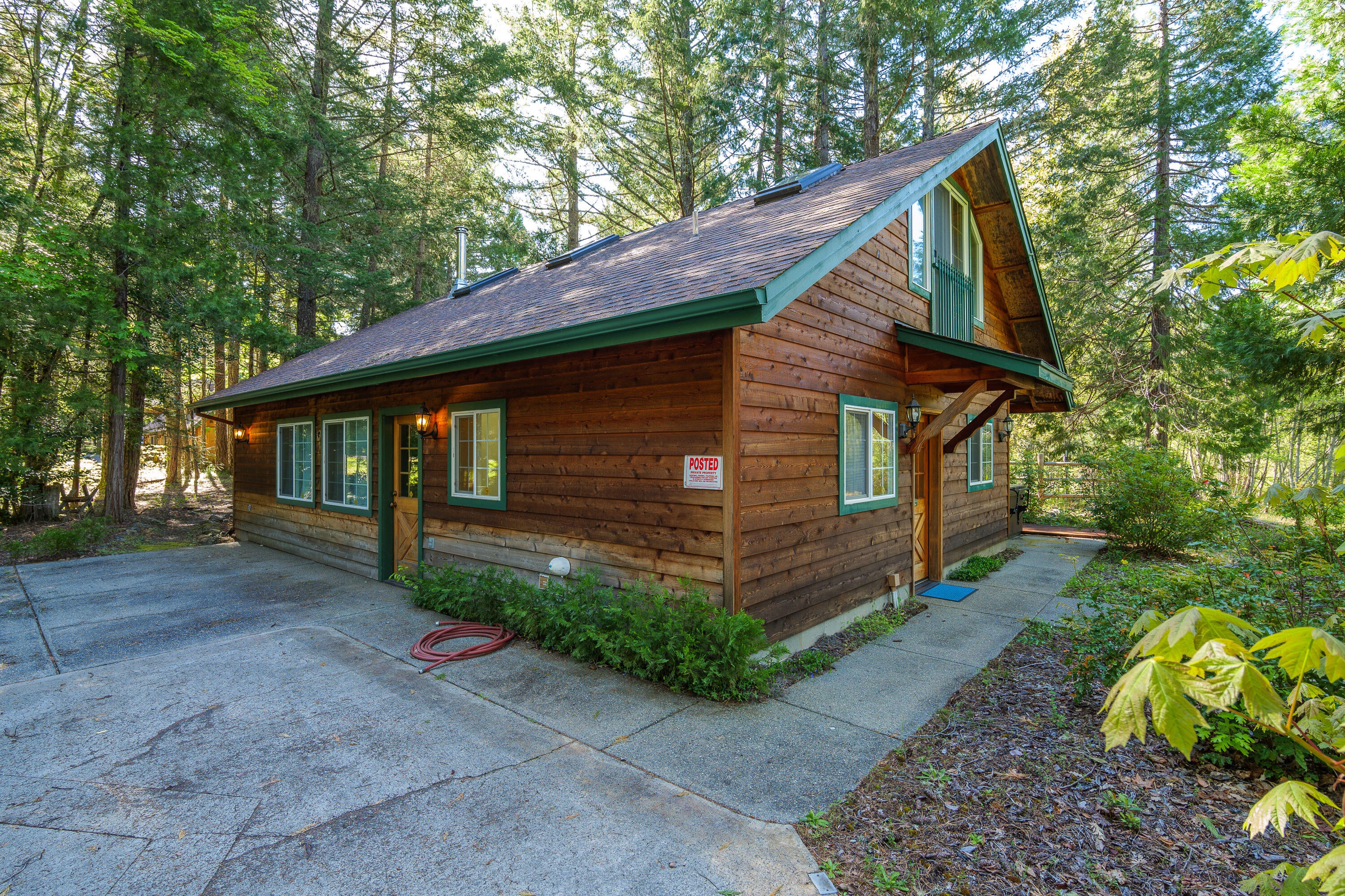 Selma, Oregon, 97538, United States, 5 Bedrooms Bedrooms, ,5 BathroomsBathrooms,Residential,Active,1902945
