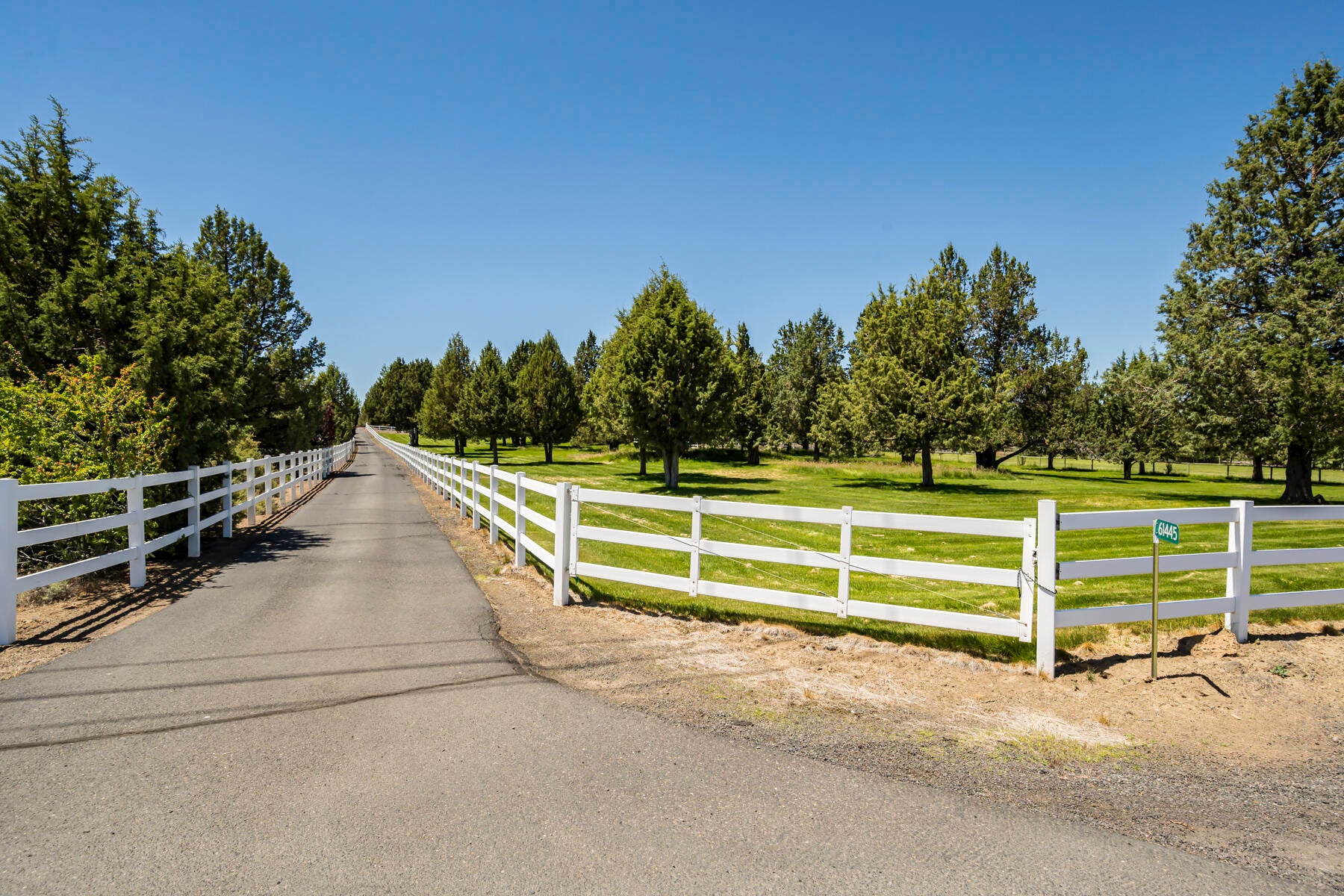 Bend, Oregon, 97702, United States, ,6 BathroomsBathrooms,Residential,Active,1726978