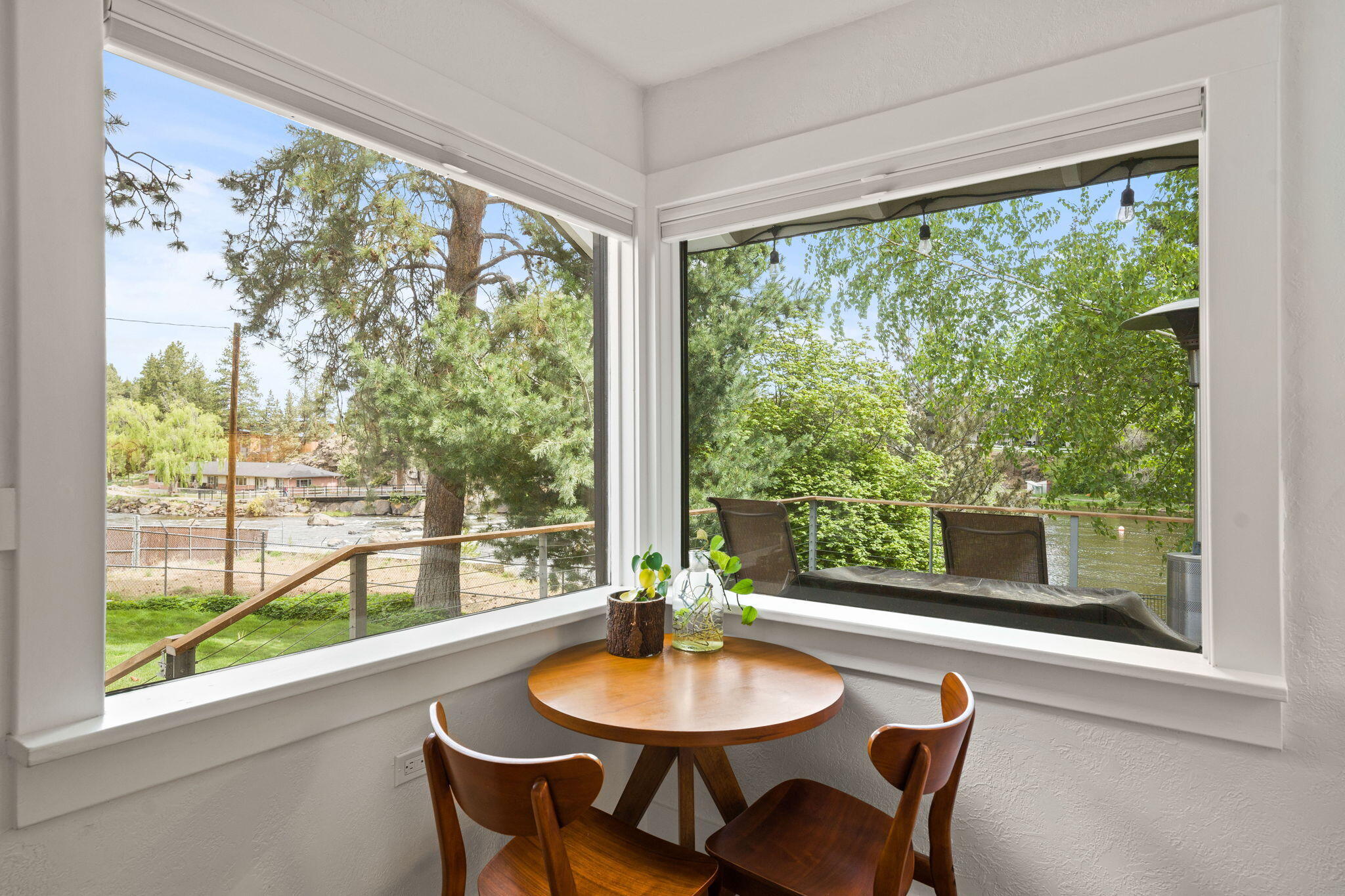 Bend, Oregon, 97703, United States, 3 Bedrooms Bedrooms, ,2 BathroomsBathrooms,Residential,Active,1904740