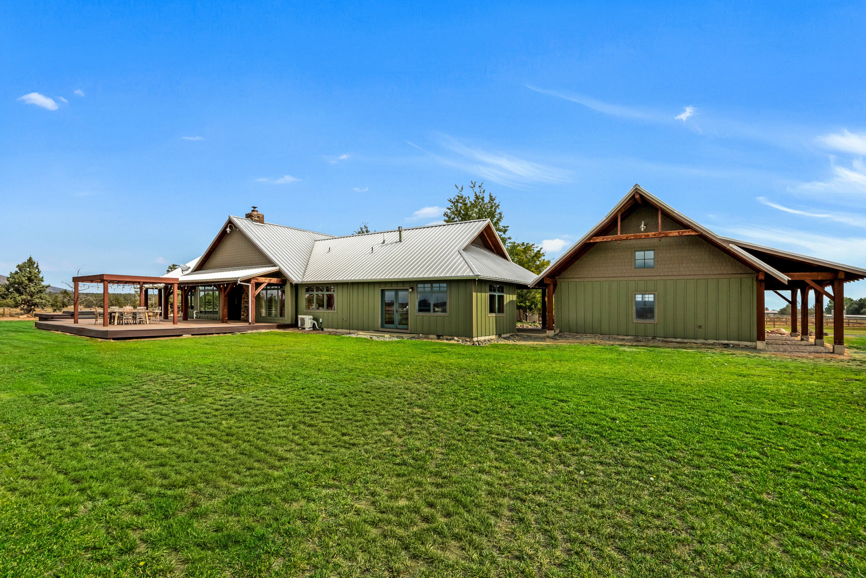 Bend, Oregon, 97703, United States, 3 Bedrooms Bedrooms, ,3 BathroomsBathrooms,Residential,Active,1953693