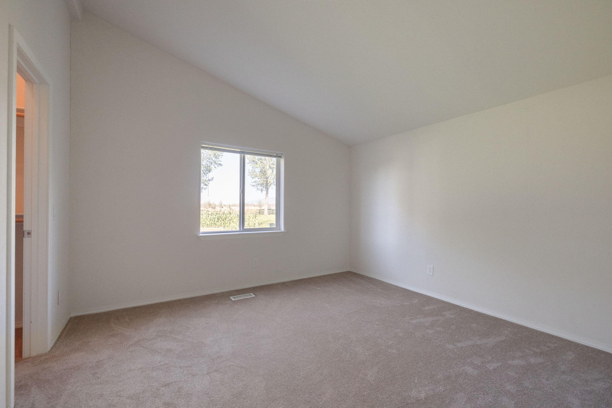 Powell Butte, Oregon, 97753, United States, ,3 BathroomsBathrooms,Residential,Active,1769369