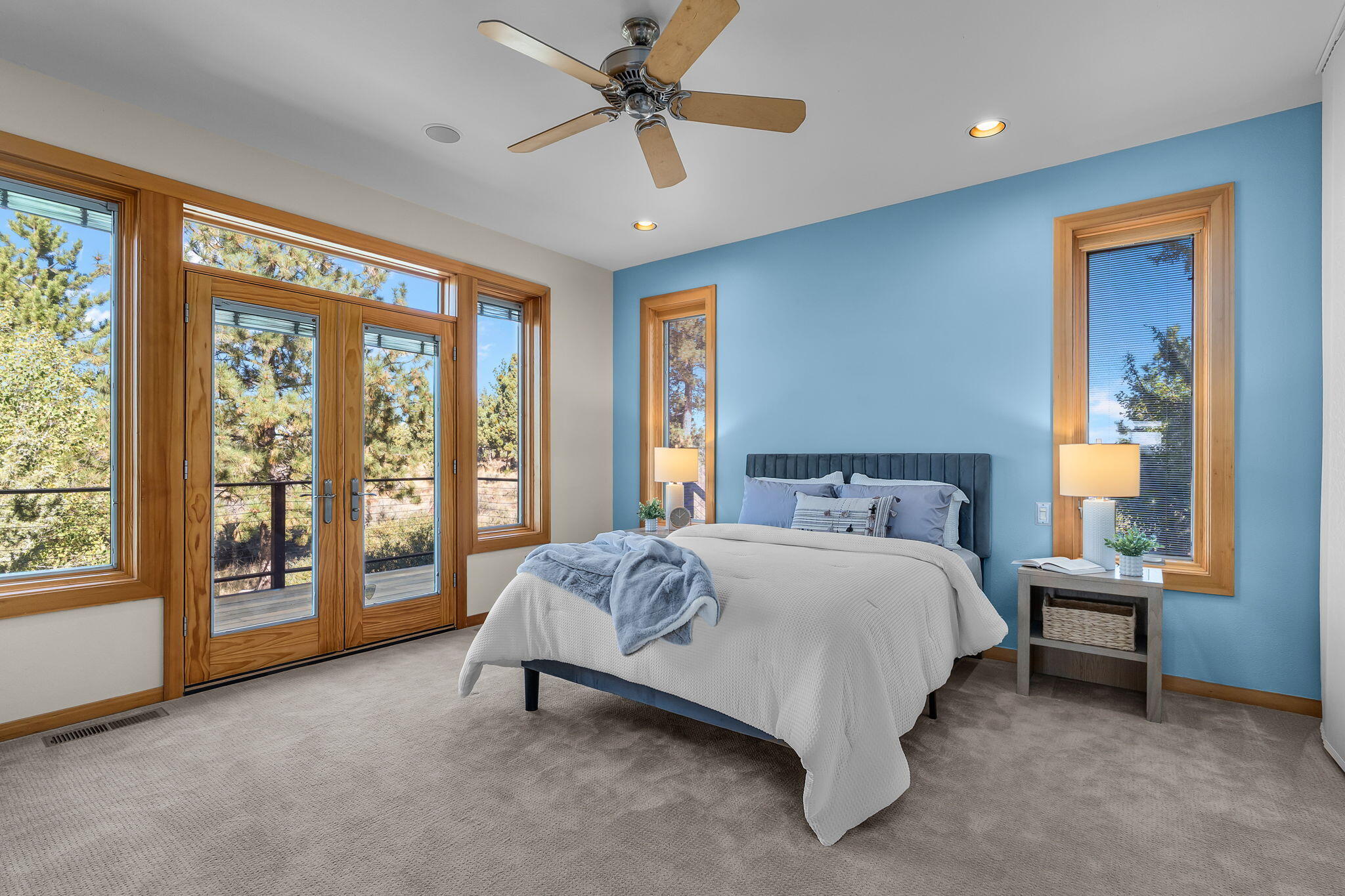 Bend, Oregon, 97702, United States, 3 Bedrooms Bedrooms, ,4 BathroomsBathrooms,Residential,Active,1929788