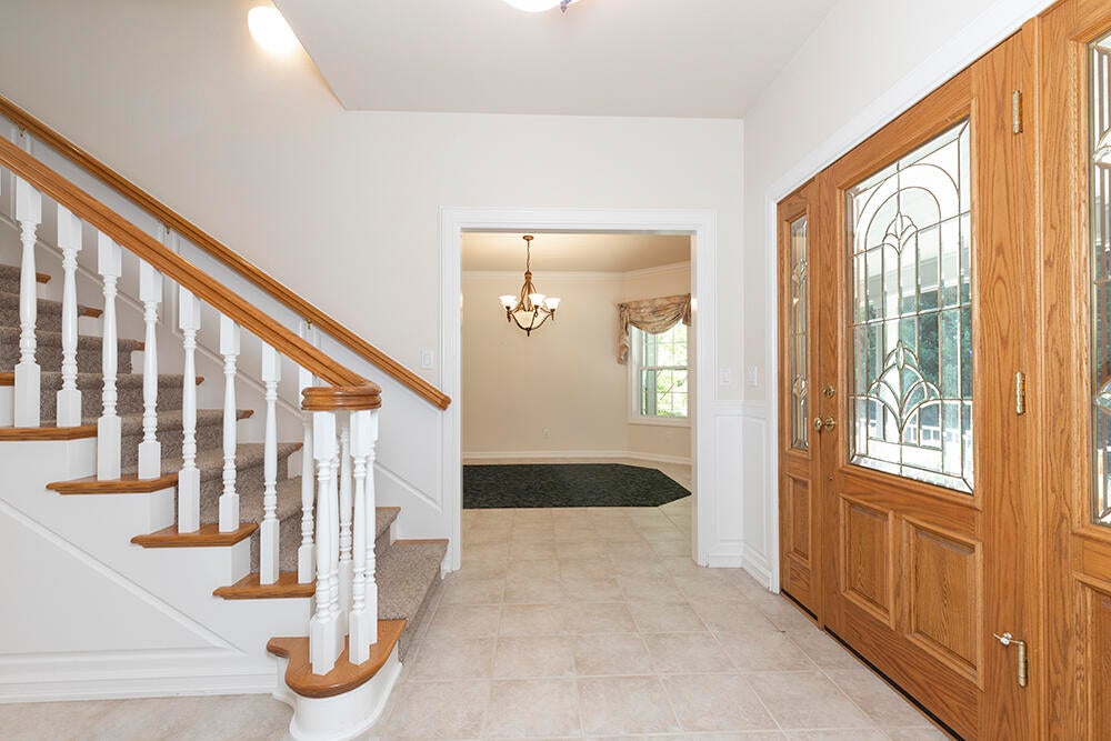 Grants Pass, Oregon, 97527, United States, 4 Bedrooms Bedrooms, ,5 BathroomsBathrooms,Residential,Active,1927646