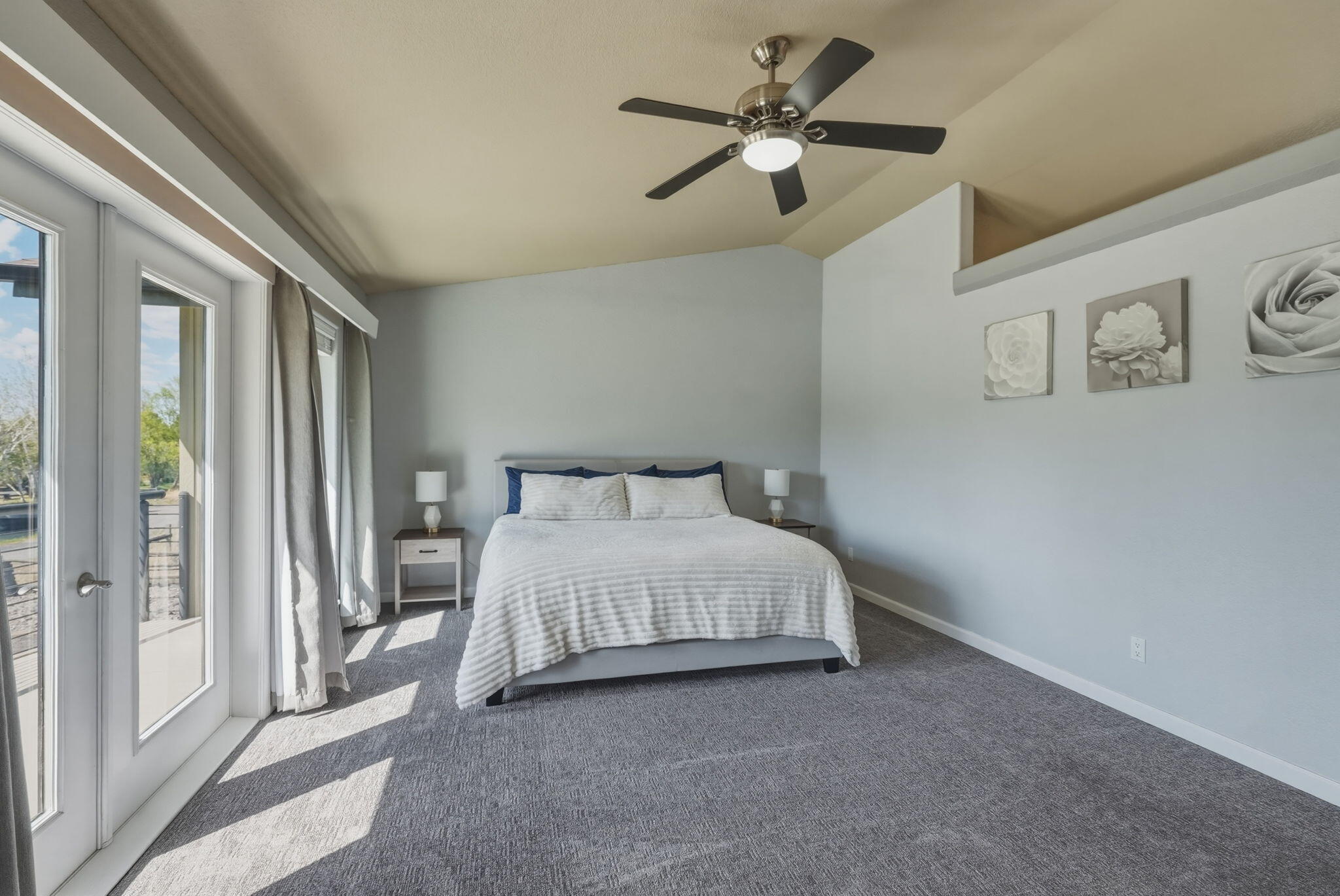 Bend, Oregon, 97702, United States, 3 Bedrooms Bedrooms, ,5 BathroomsBathrooms,Residential,Active,2045021