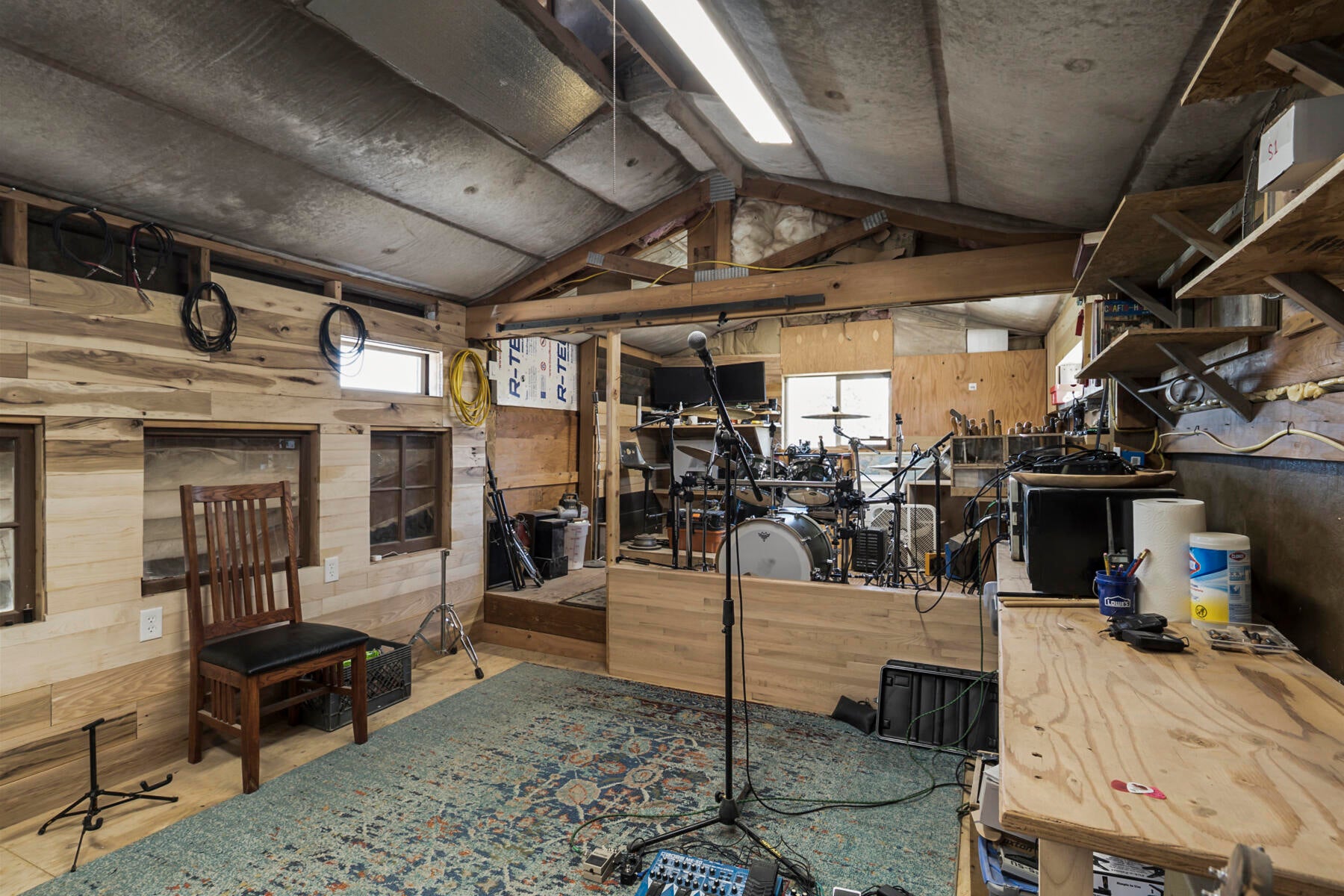 Bend, Oregon, 97703, United States, 4 Bedrooms Bedrooms, ,3 BathroomsBathrooms,Residential,Active,1790219